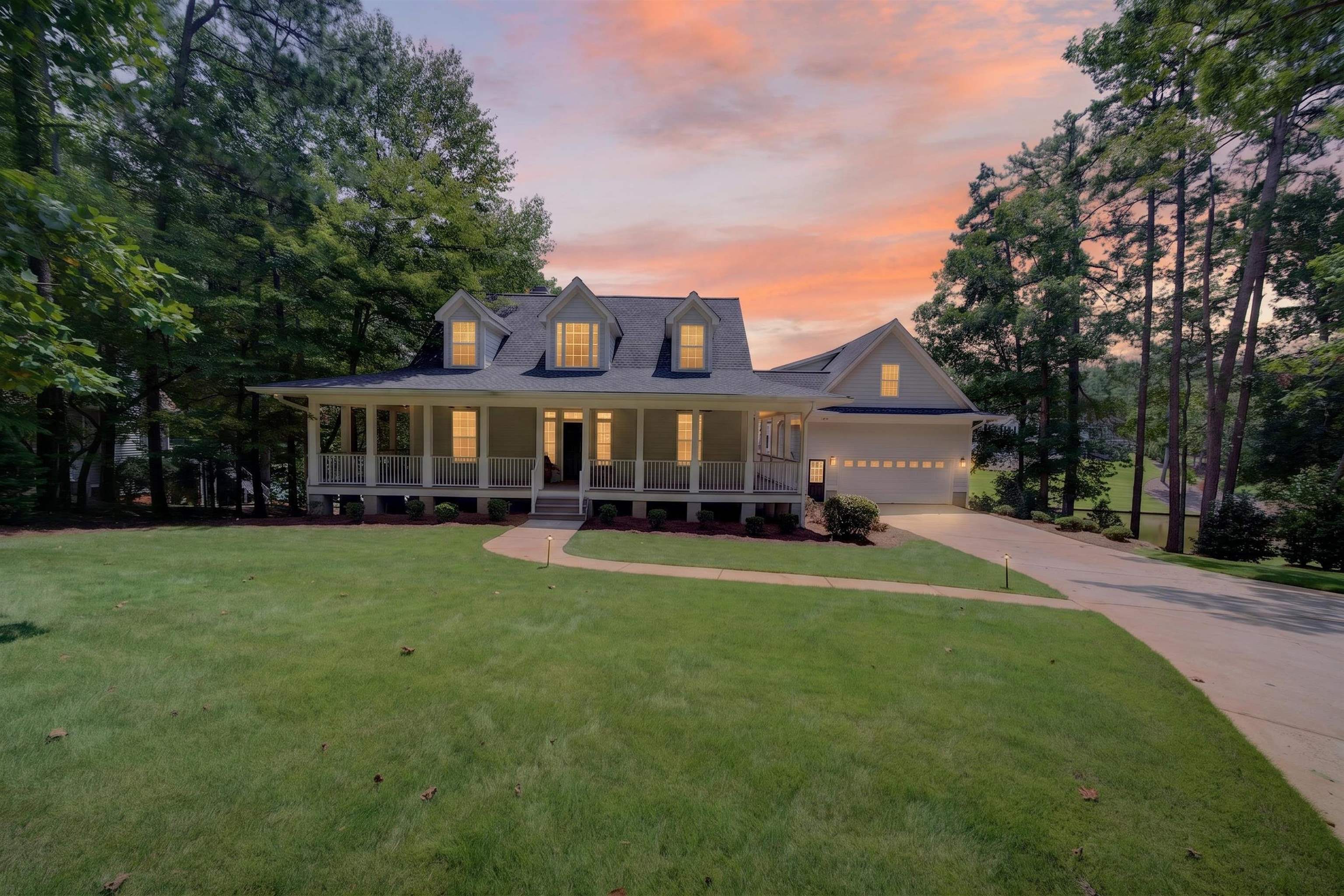 1001 KINGSFORD WAY image 3