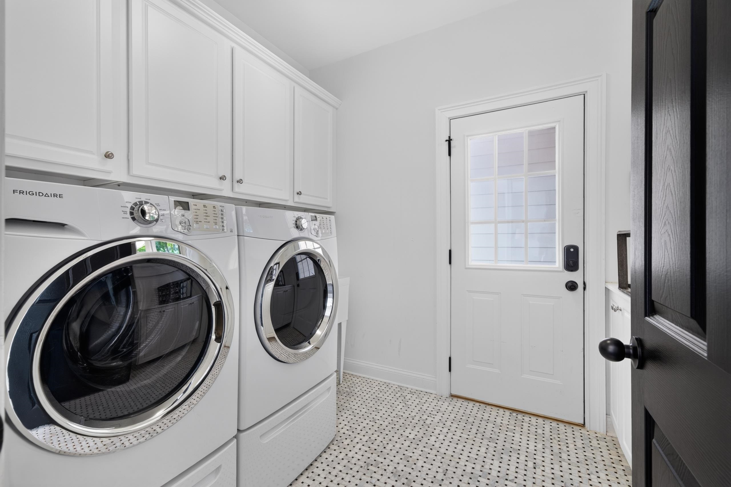 1001 KINGSFORD WAY image 33