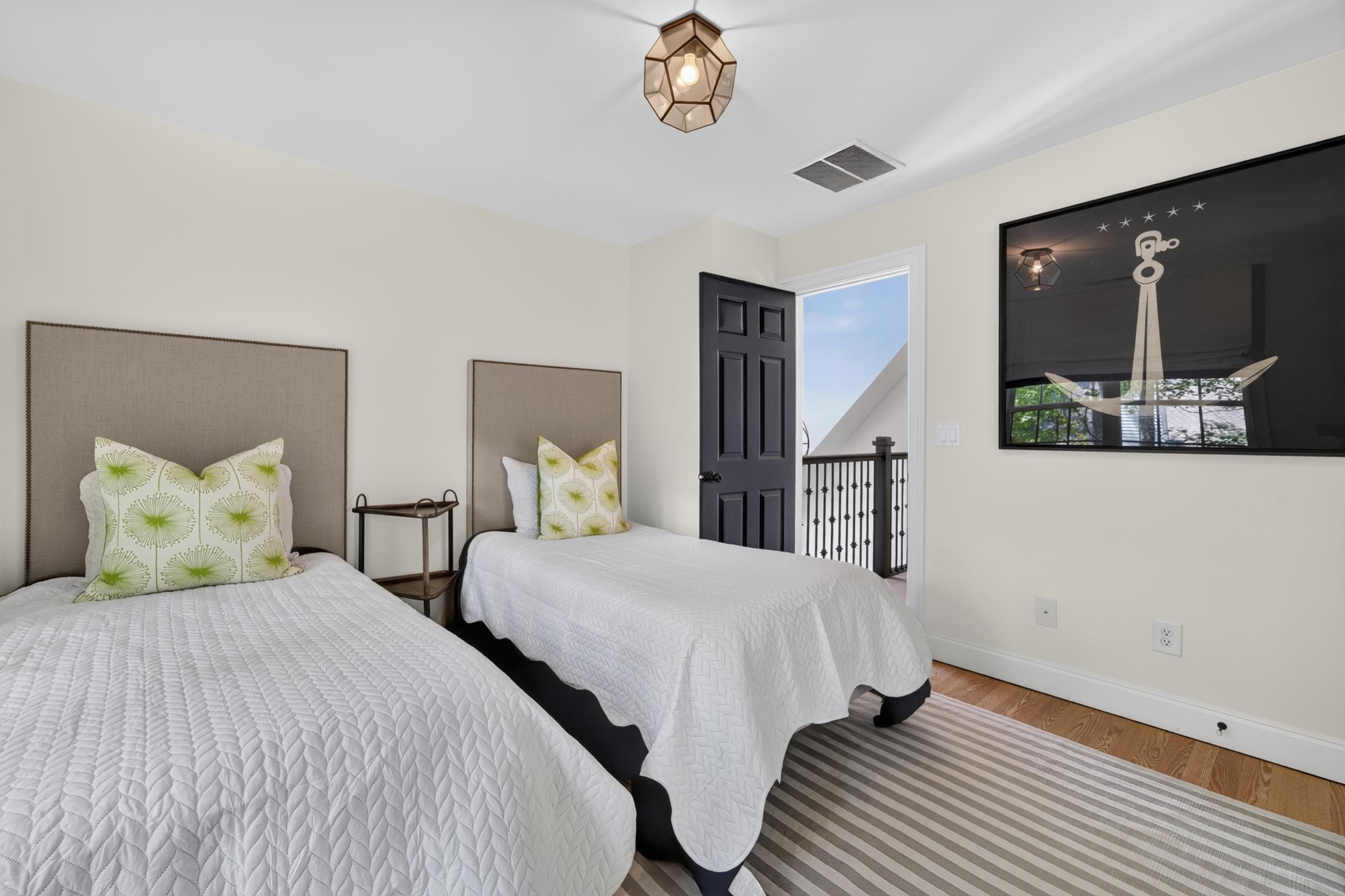 1001 KINGSFORD WAY image 38