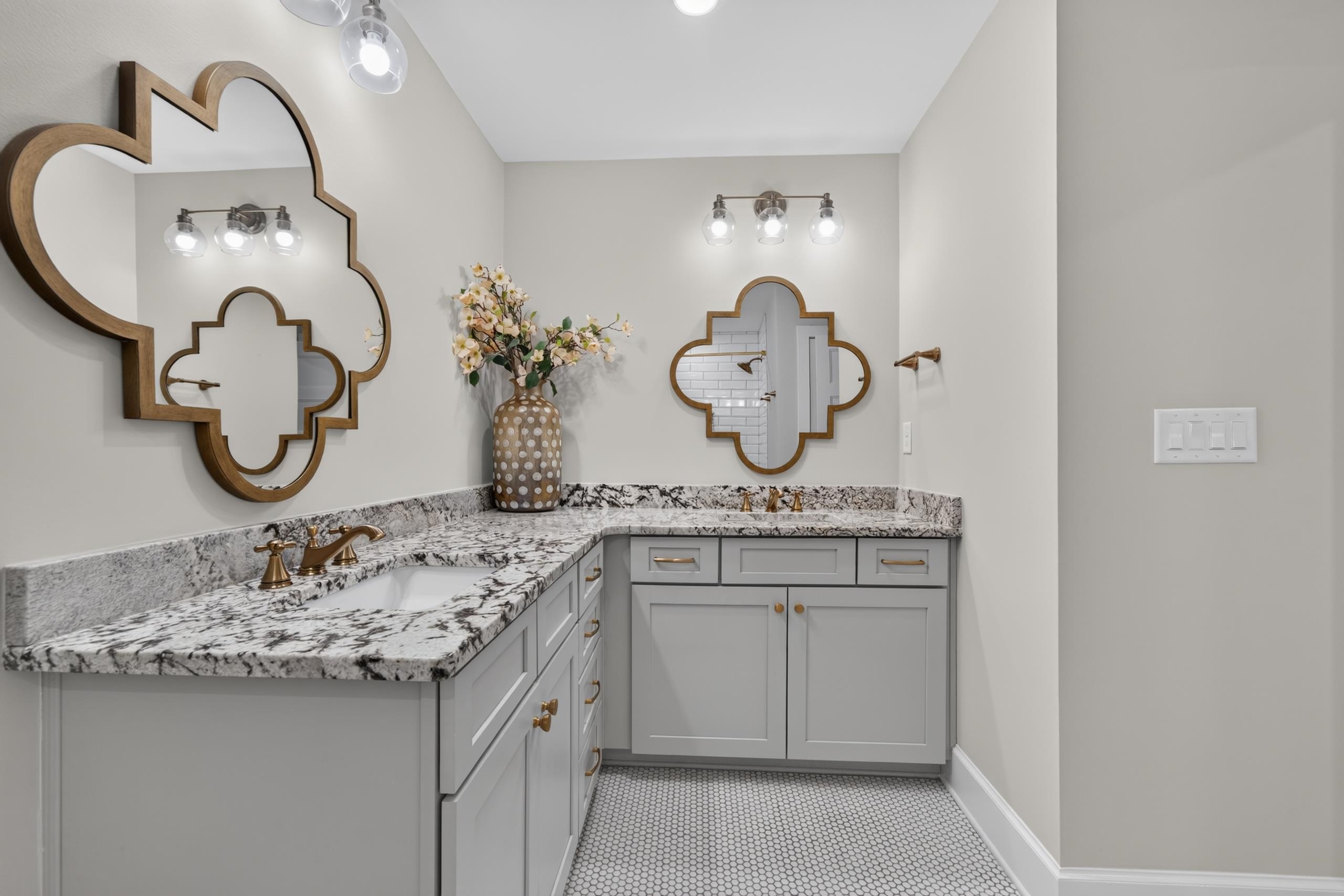 1031 MONTGOMERY DRIVE image 36