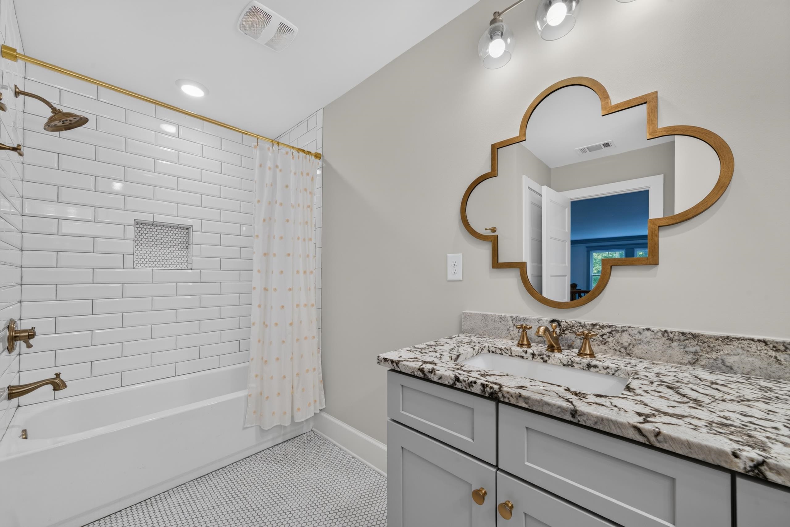 1031 MONTGOMERY DRIVE image 37