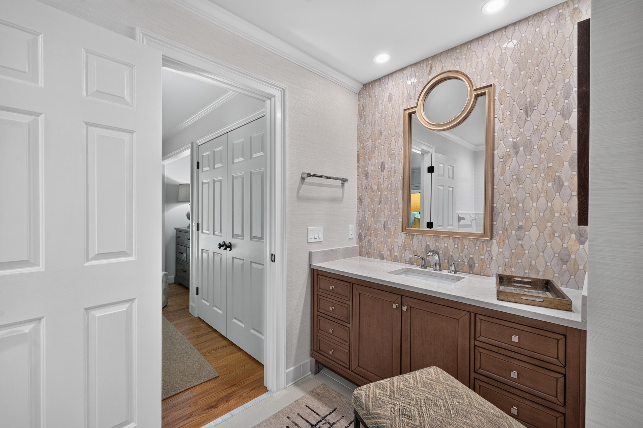 1053 CLUB HOUSE LANE image 21