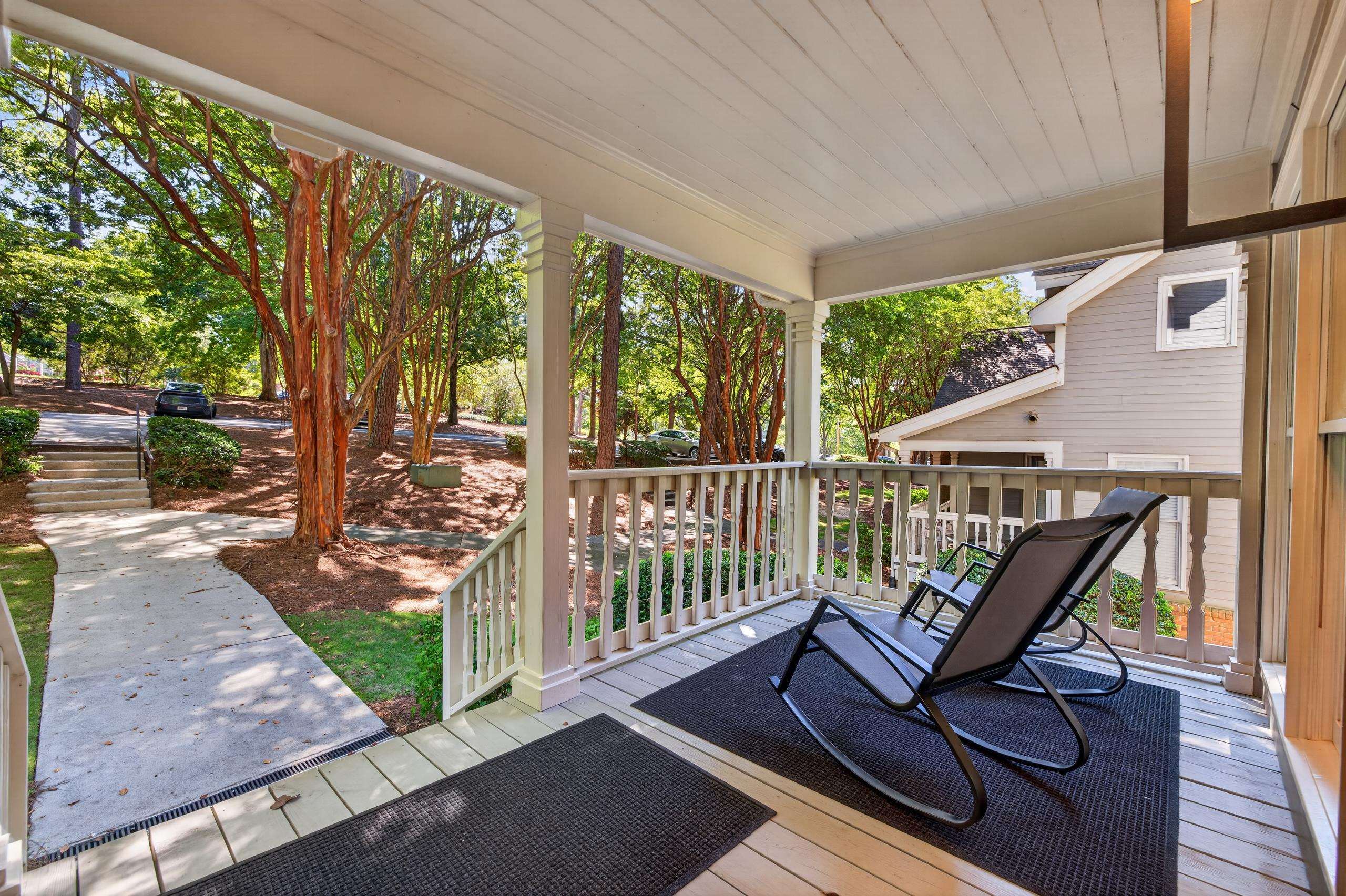 1053 CLUB HOUSE LANE image 27