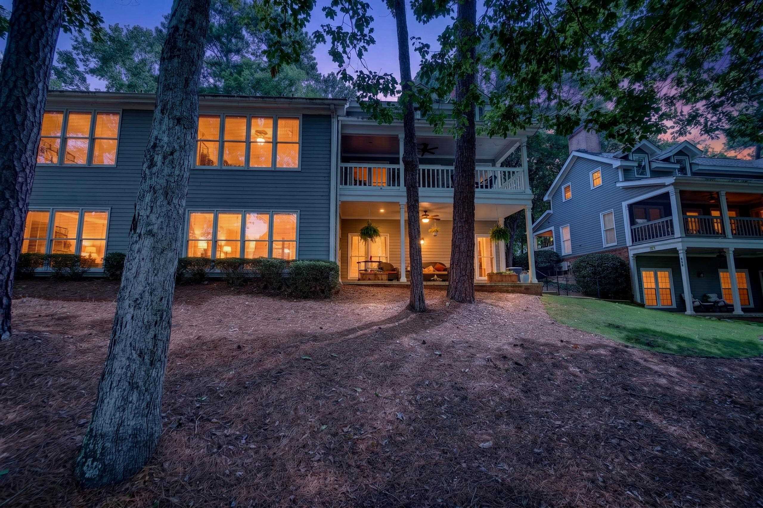 1053 CLUB HOUSE LANE image 5