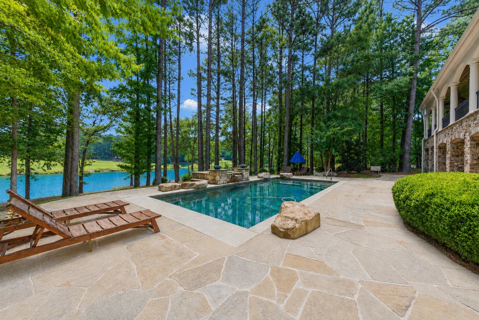 1241 LAKE CLUB DRIVE image 3