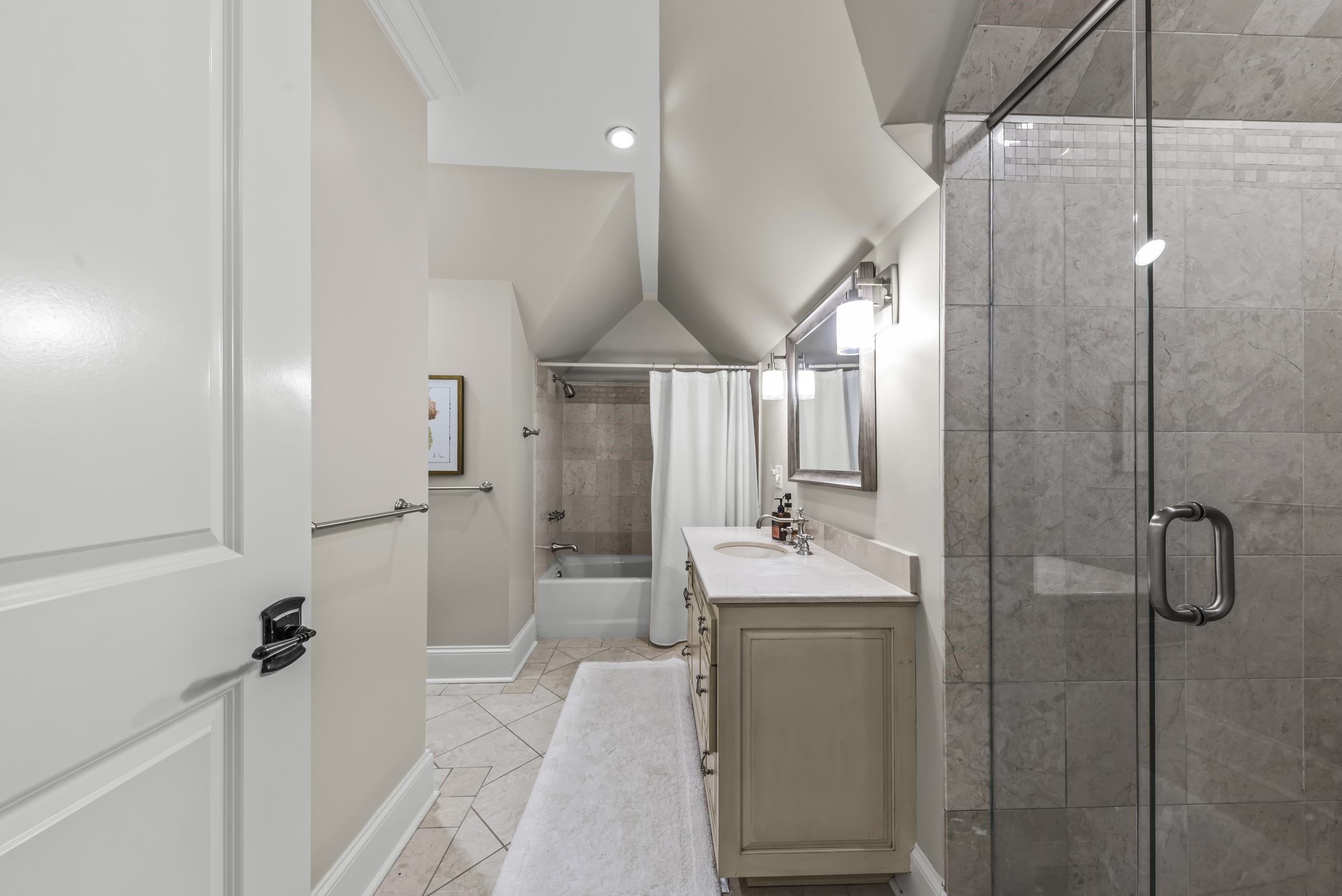 1241 LAKE CLUB DRIVE image 32