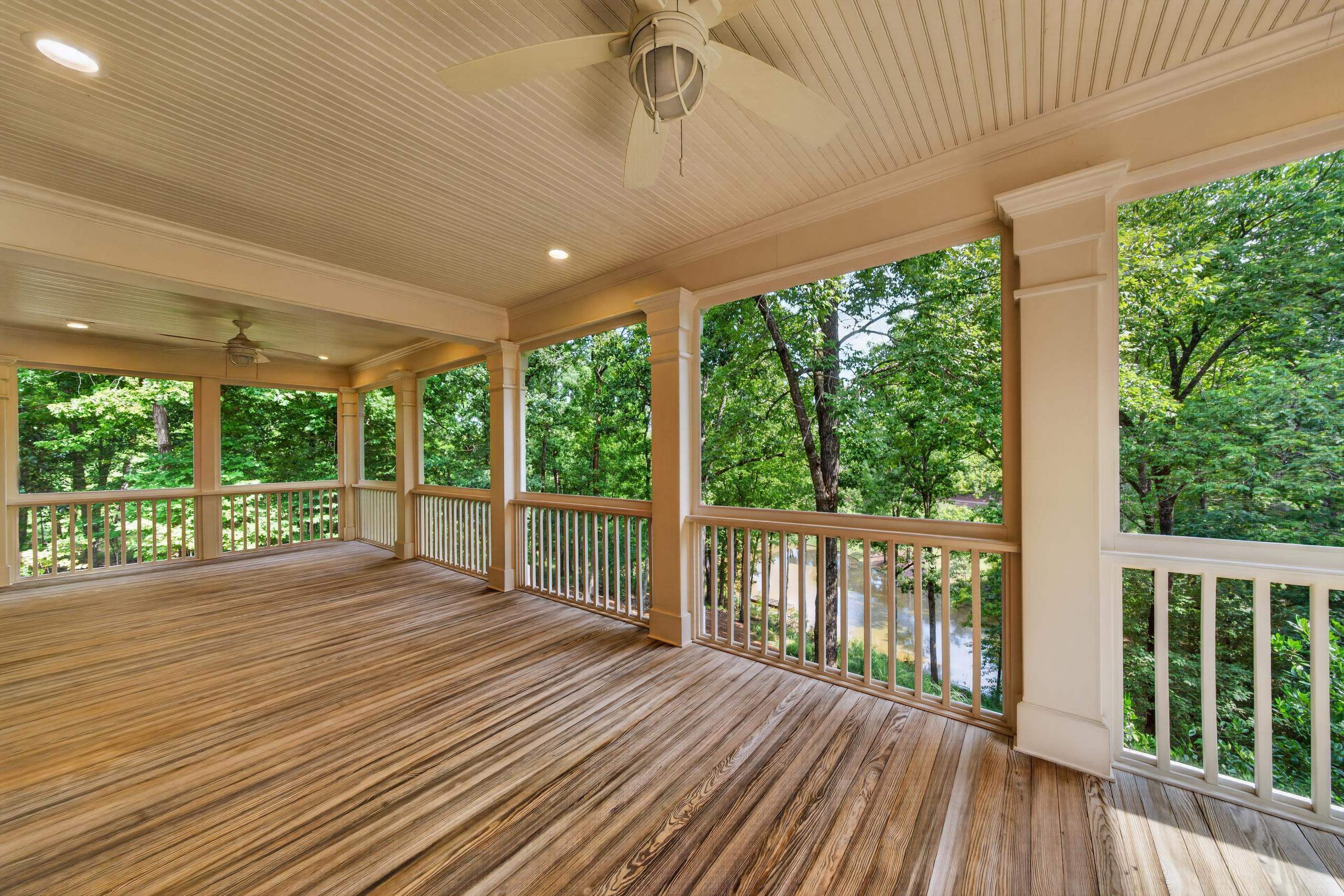 1050 DEJARNET PLACE image 35