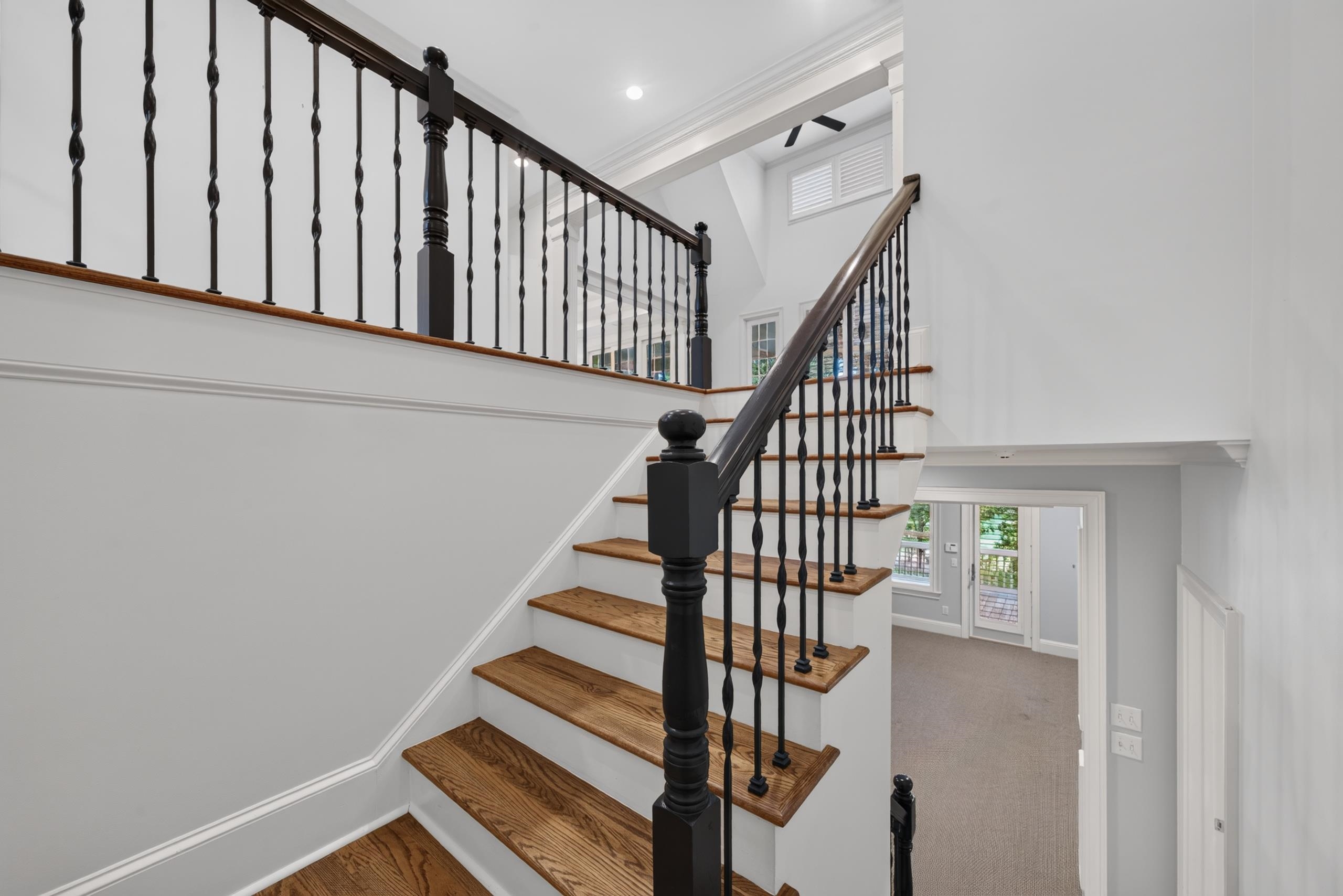1050 DEJARNET PLACE image 54