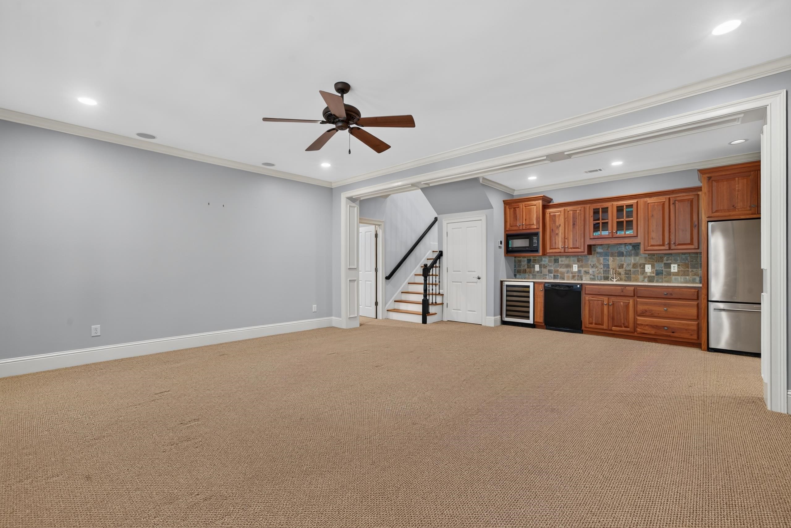 1050 DEJARNET PLACE image 58