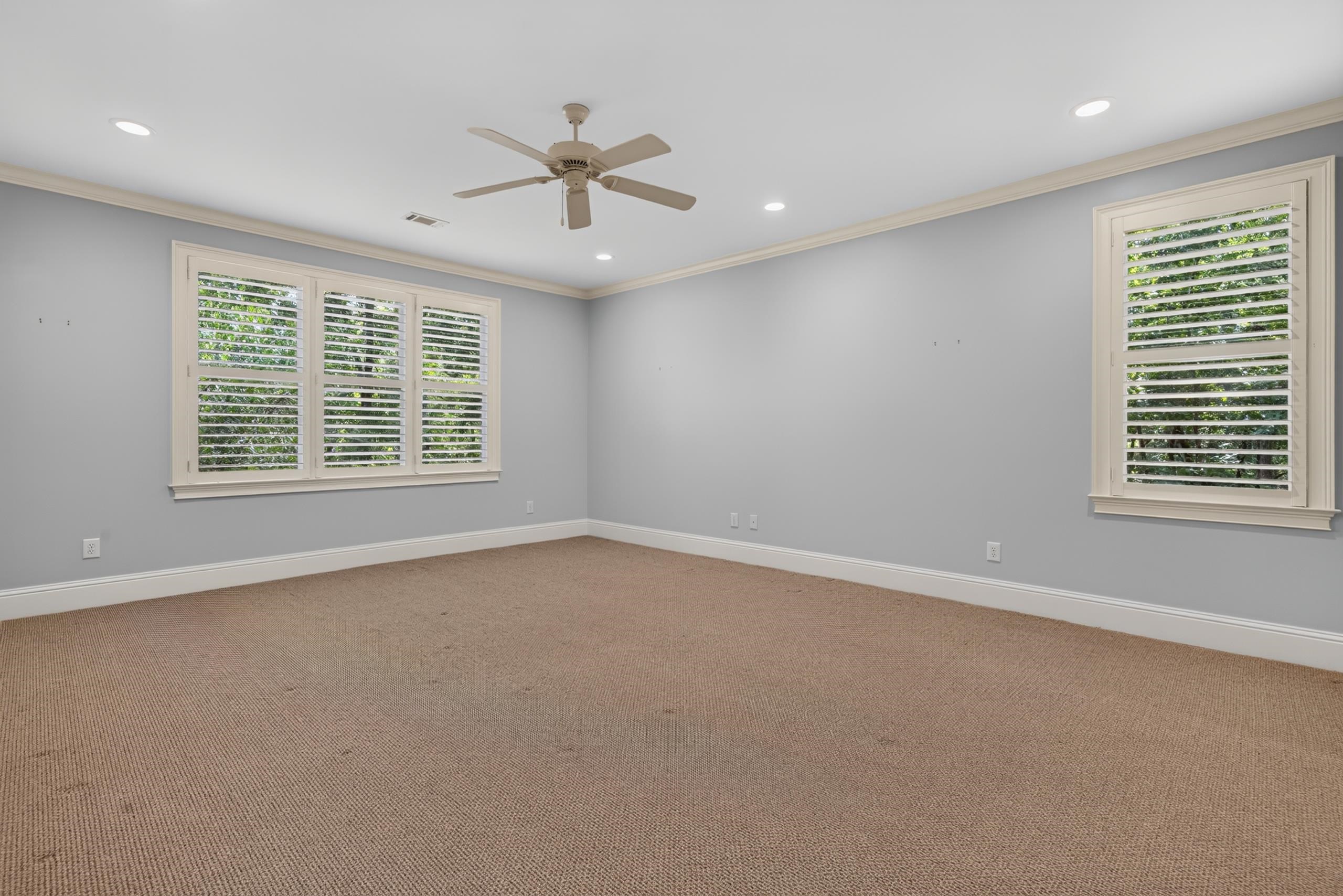 1050 DEJARNET PLACE image 60