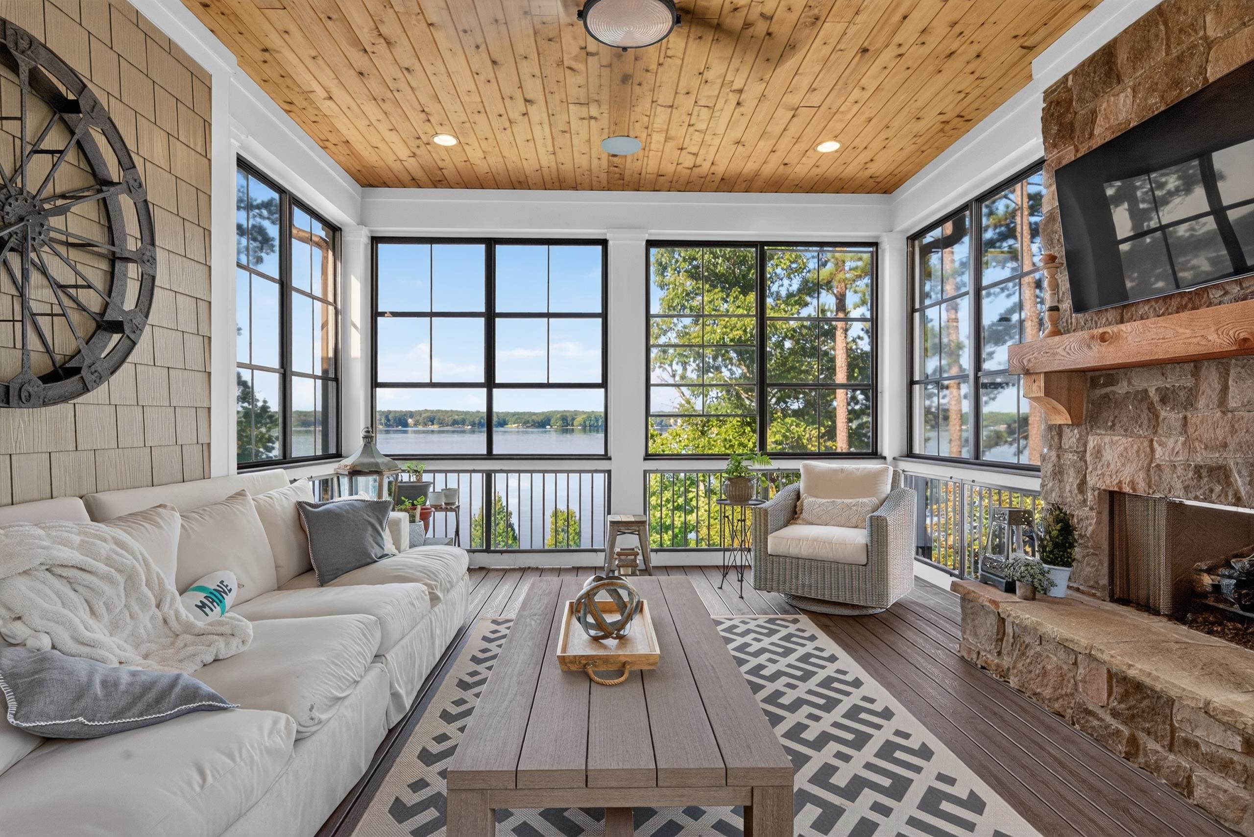 1131 KINGFISHER POINT image 33