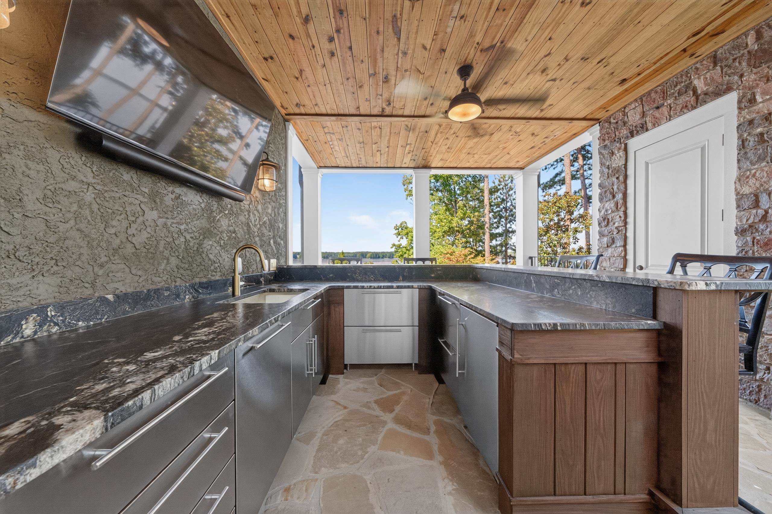 1131 KINGFISHER POINT image 69