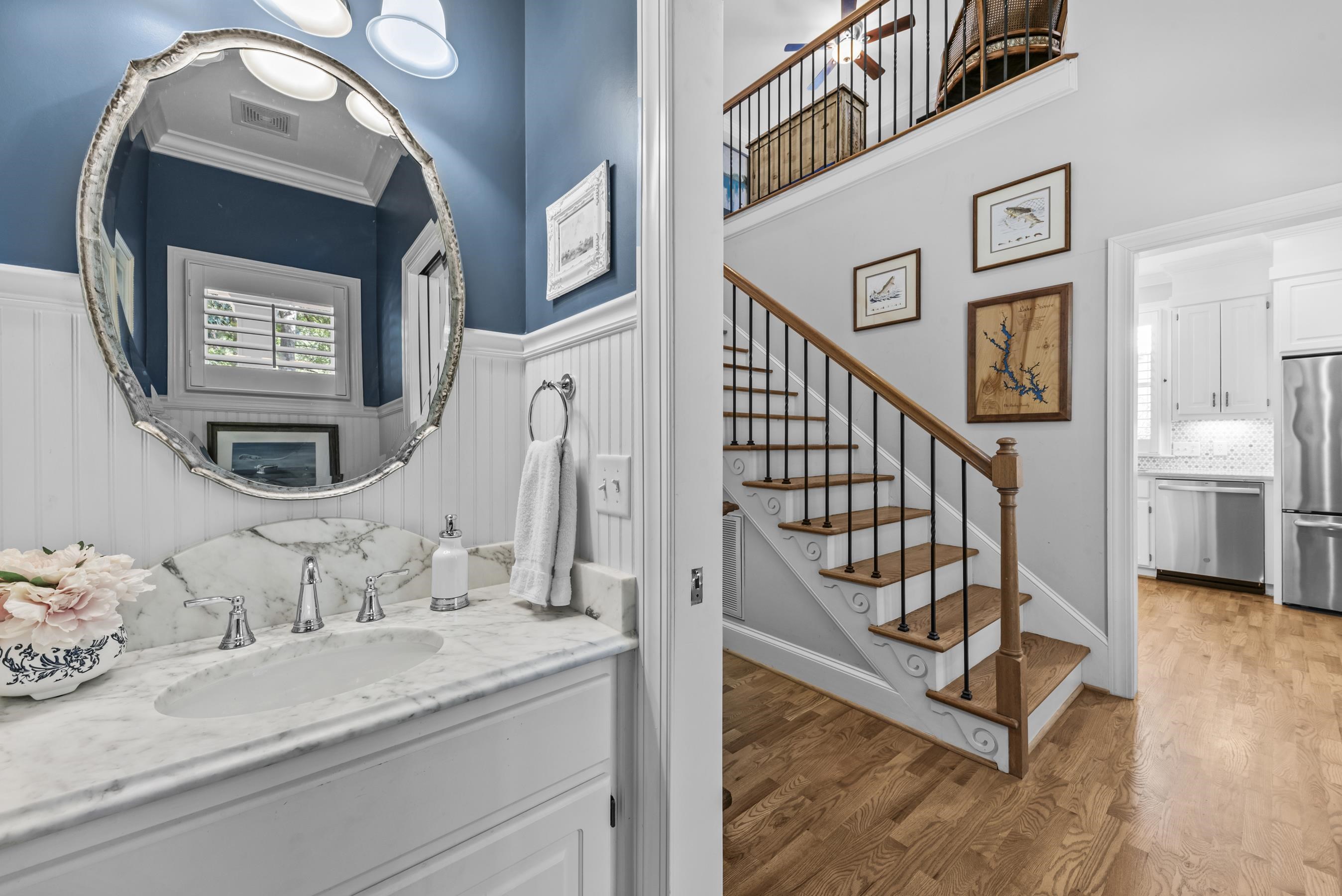 155 OAKTON SOUTH image 12