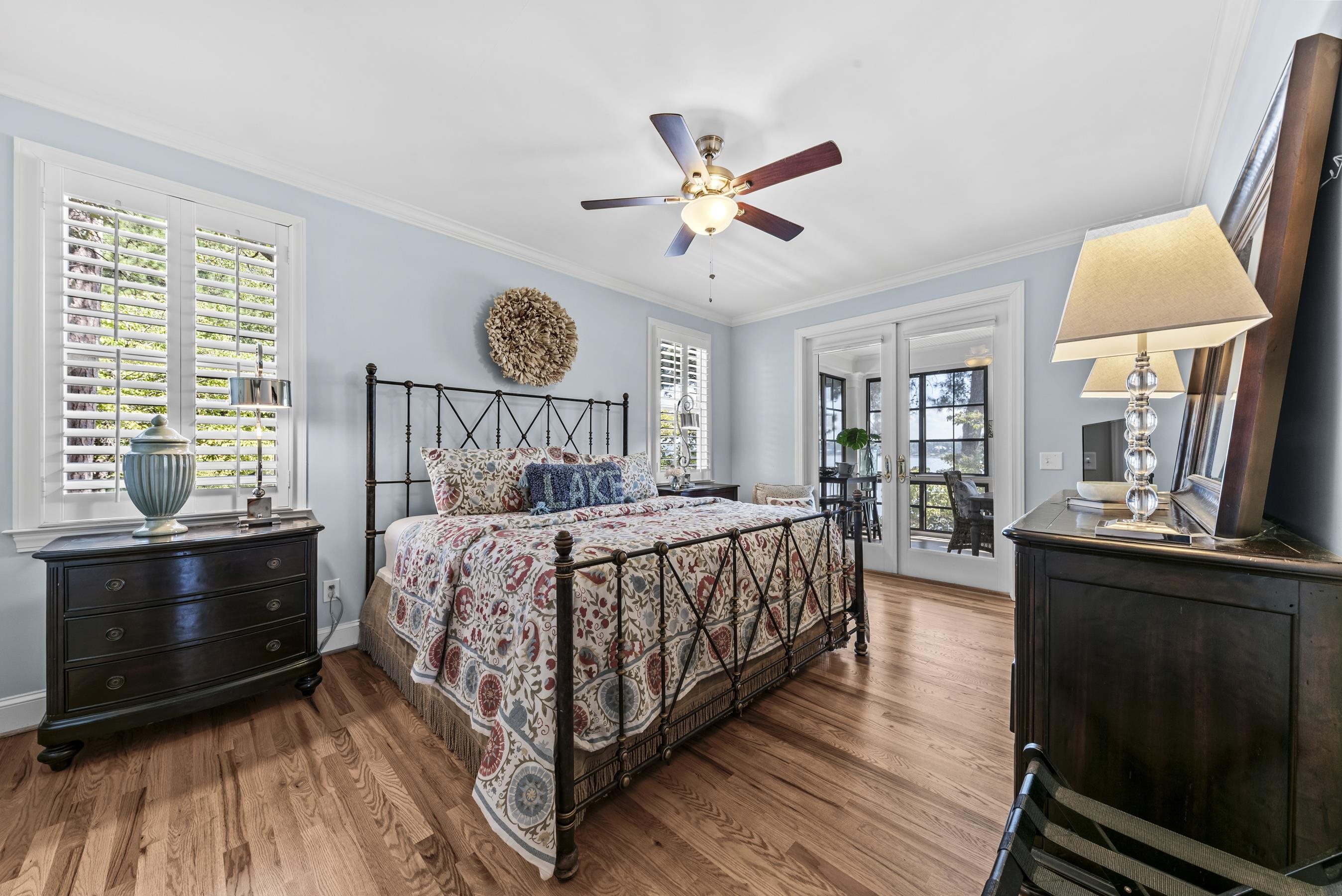 155 OAKTON SOUTH image 30