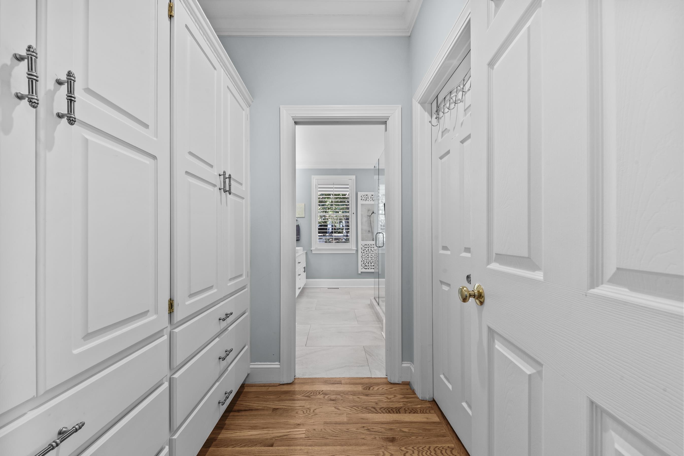 155 OAKTON SOUTH image 34