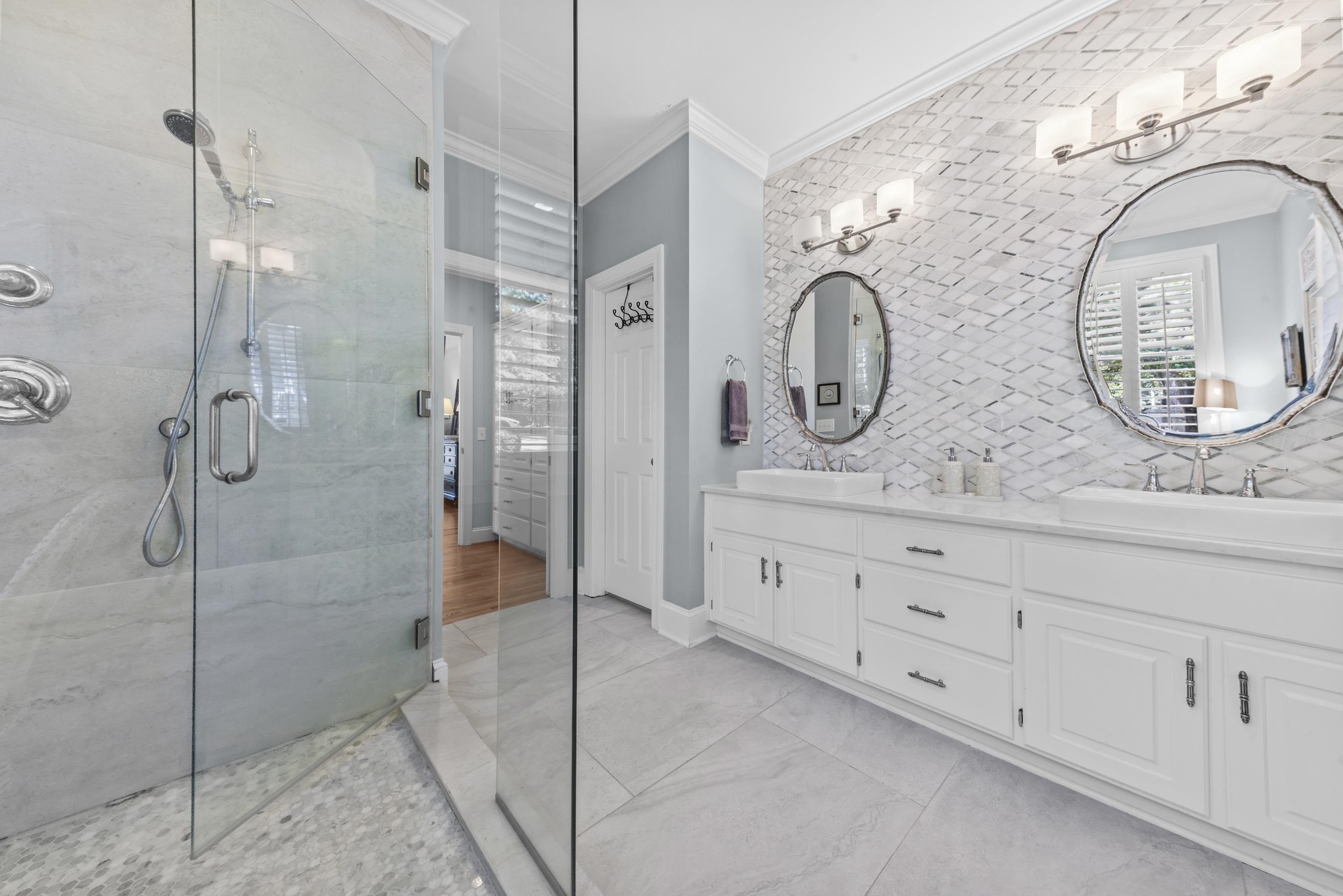 155 OAKTON SOUTH image 37