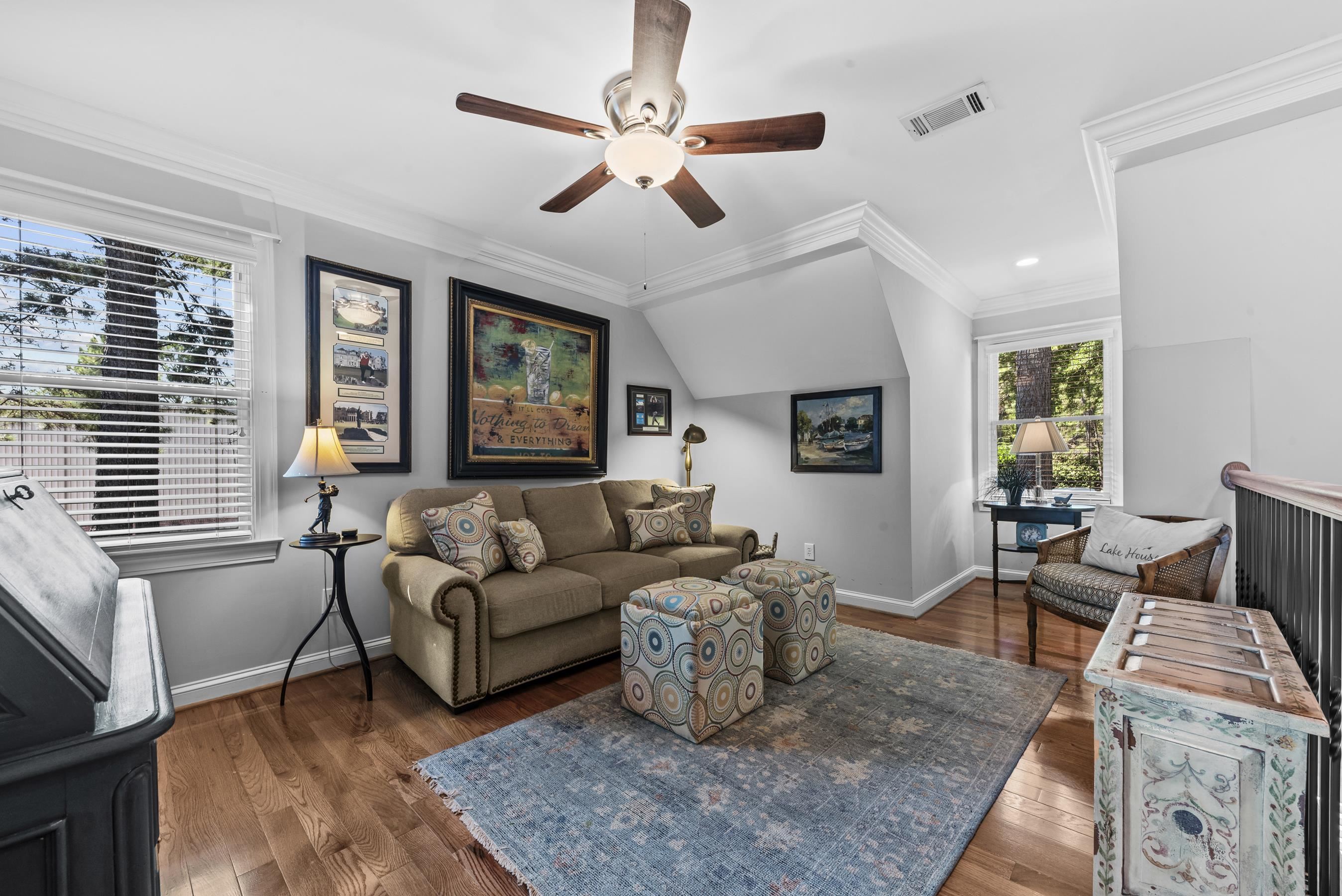 155 OAKTON SOUTH image 40