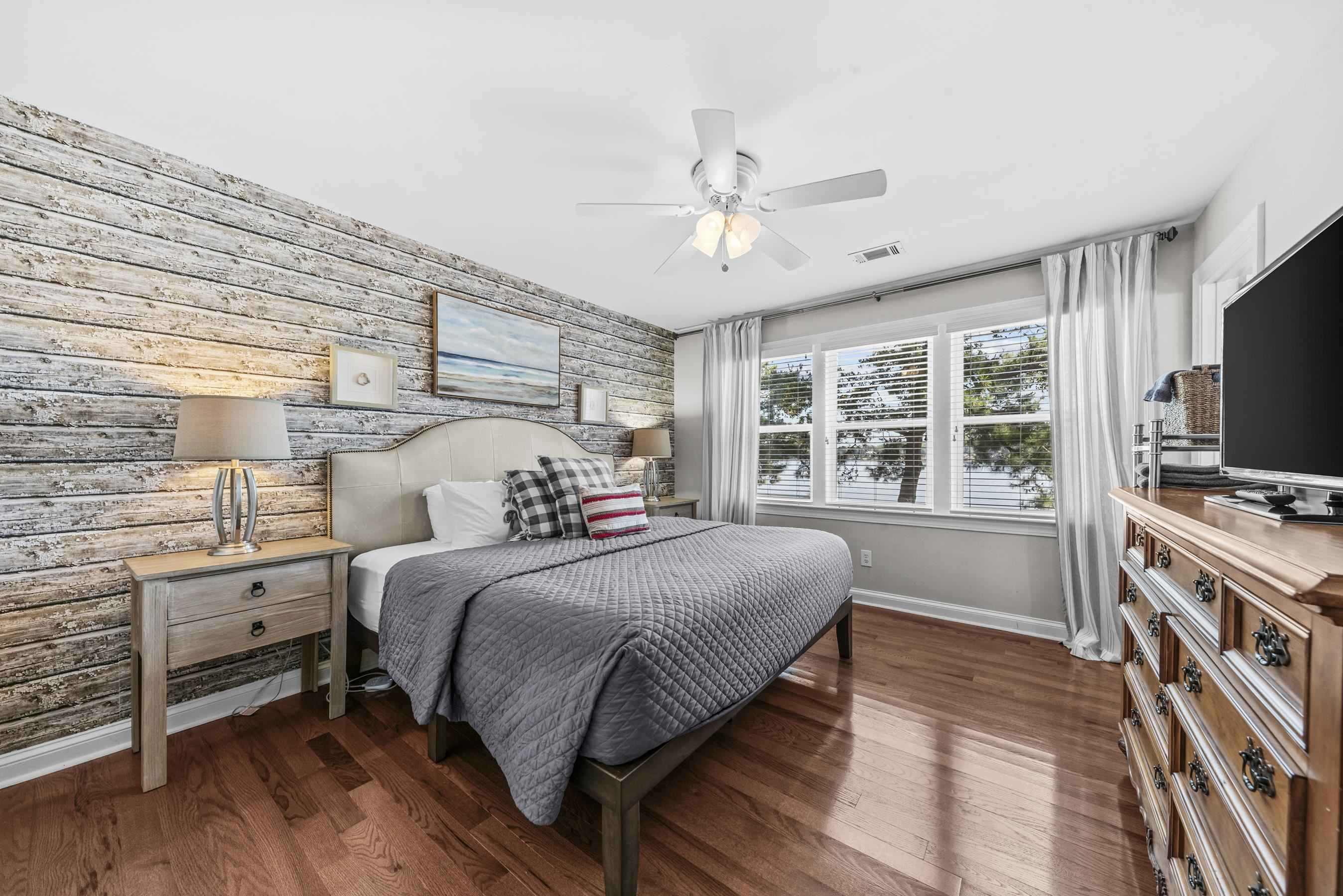 155 OAKTON SOUTH image 42