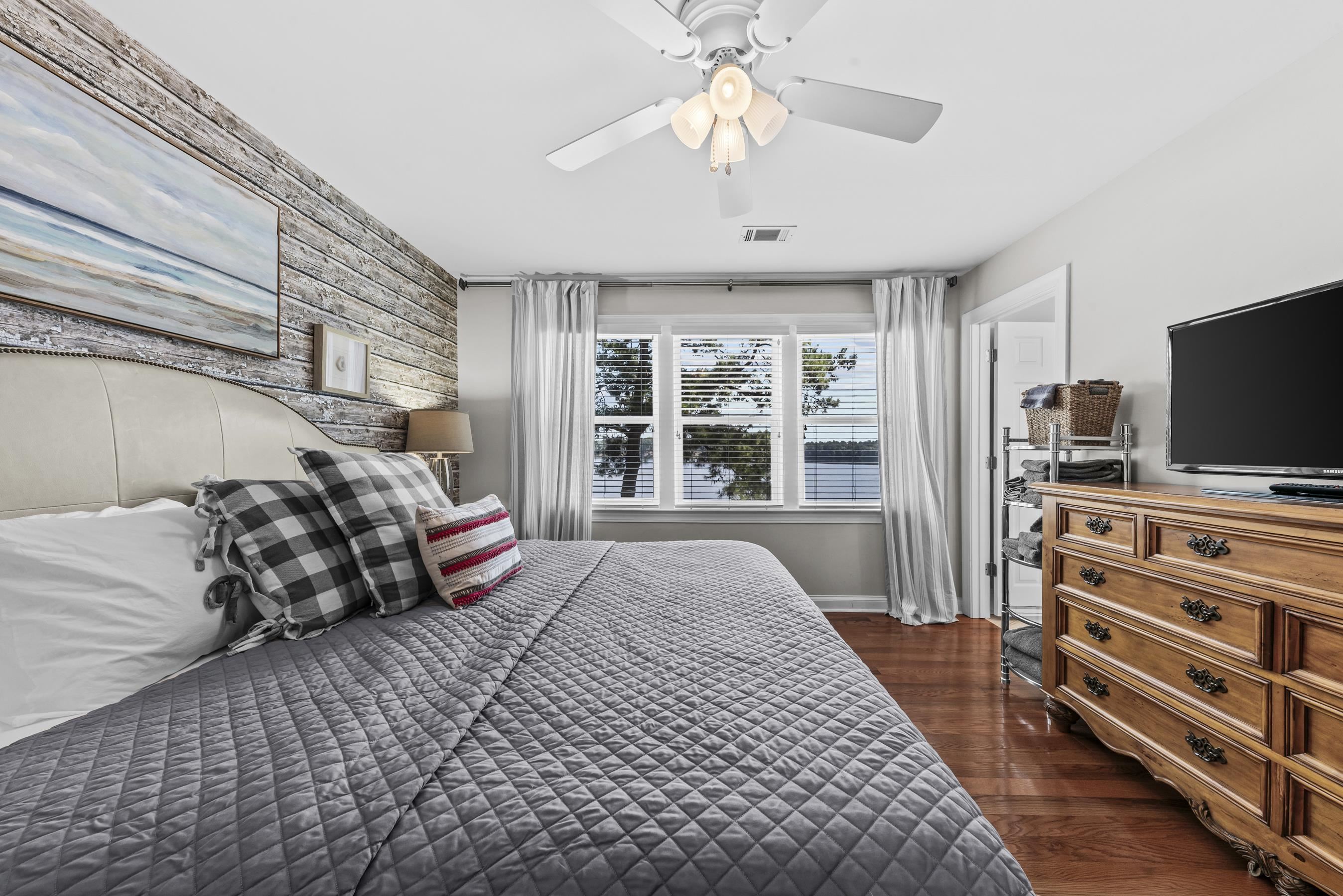 155 OAKTON SOUTH image 43