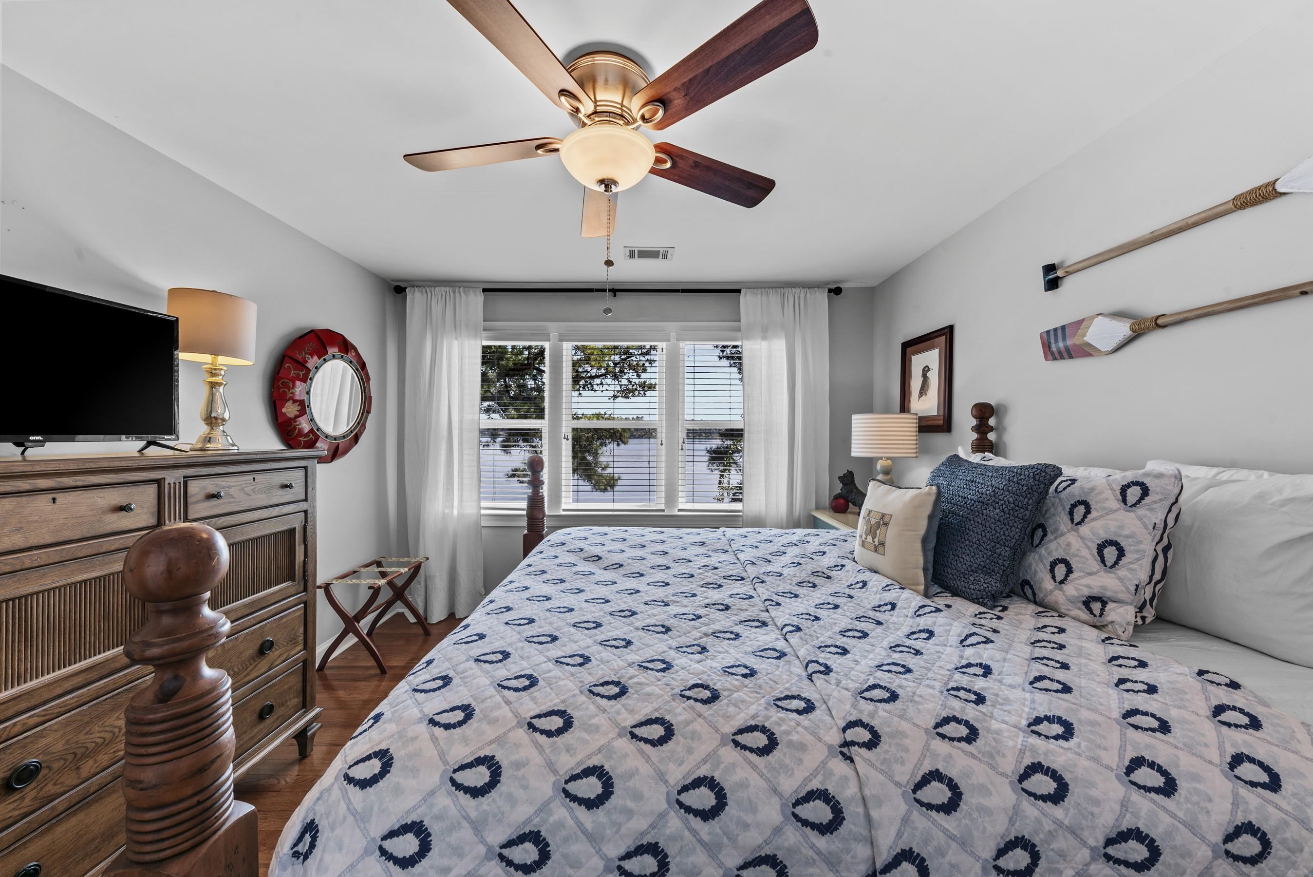 155 OAKTON SOUTH image 46