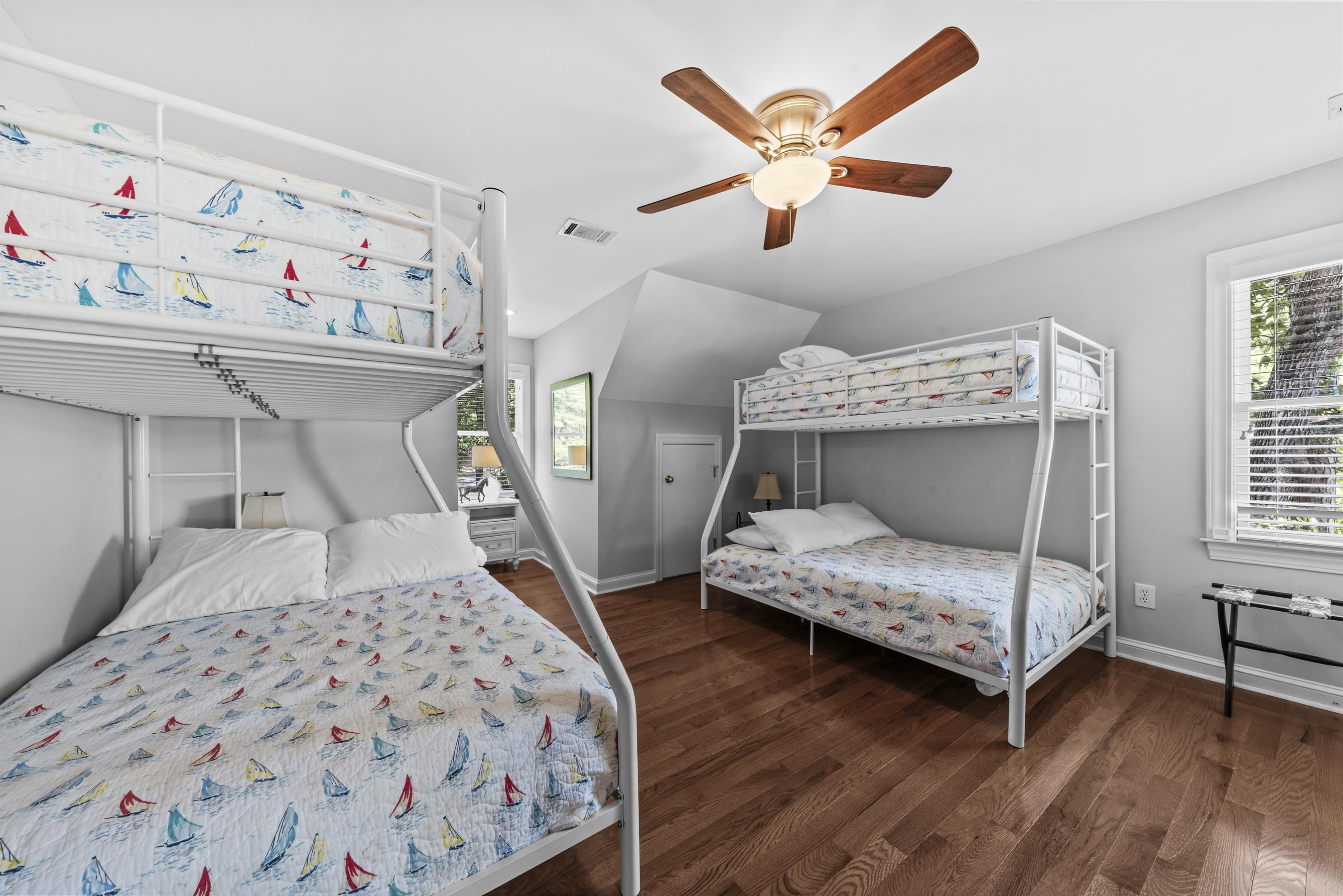 155 OAKTON SOUTH image 47