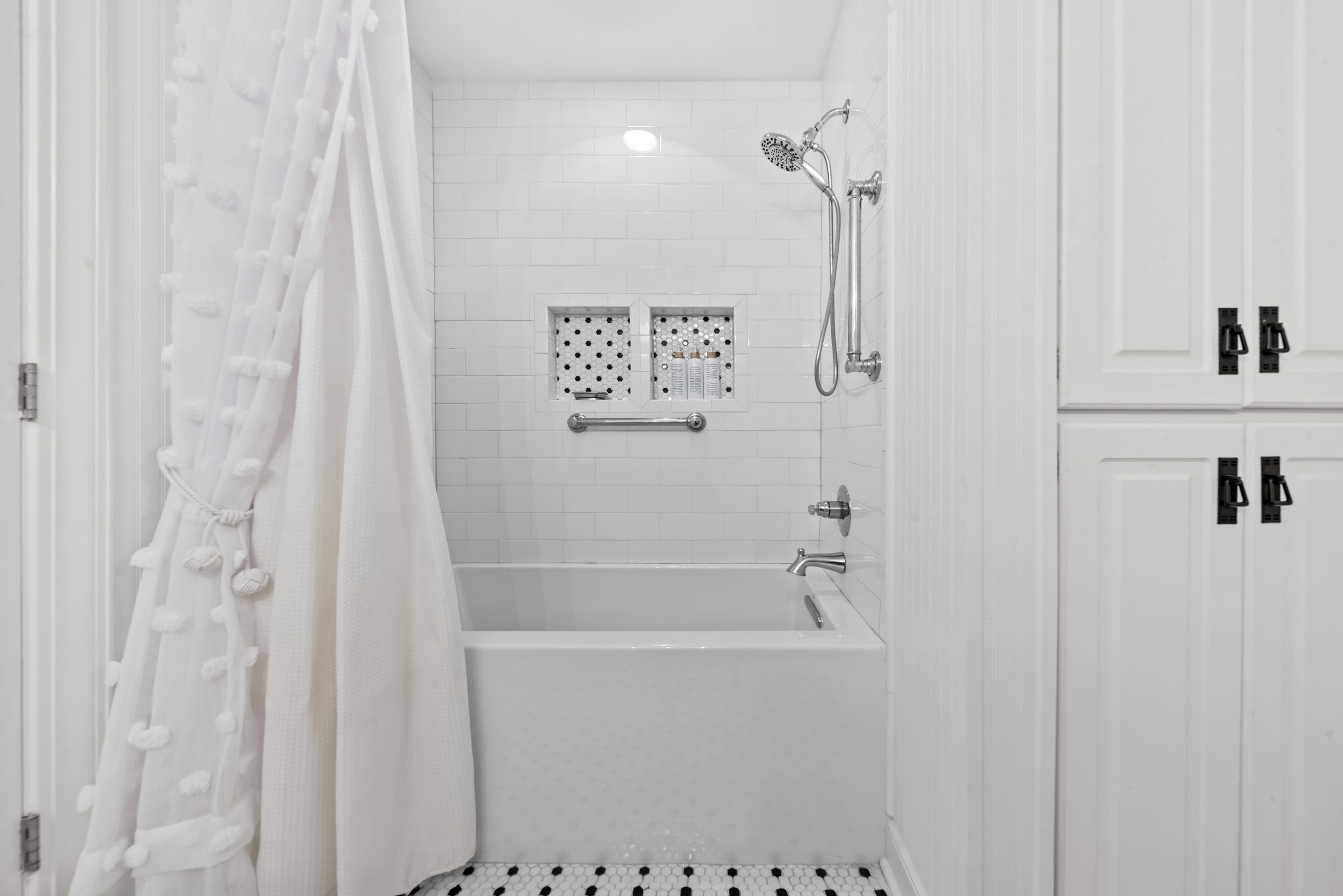 155 OAKTON SOUTH image 50
