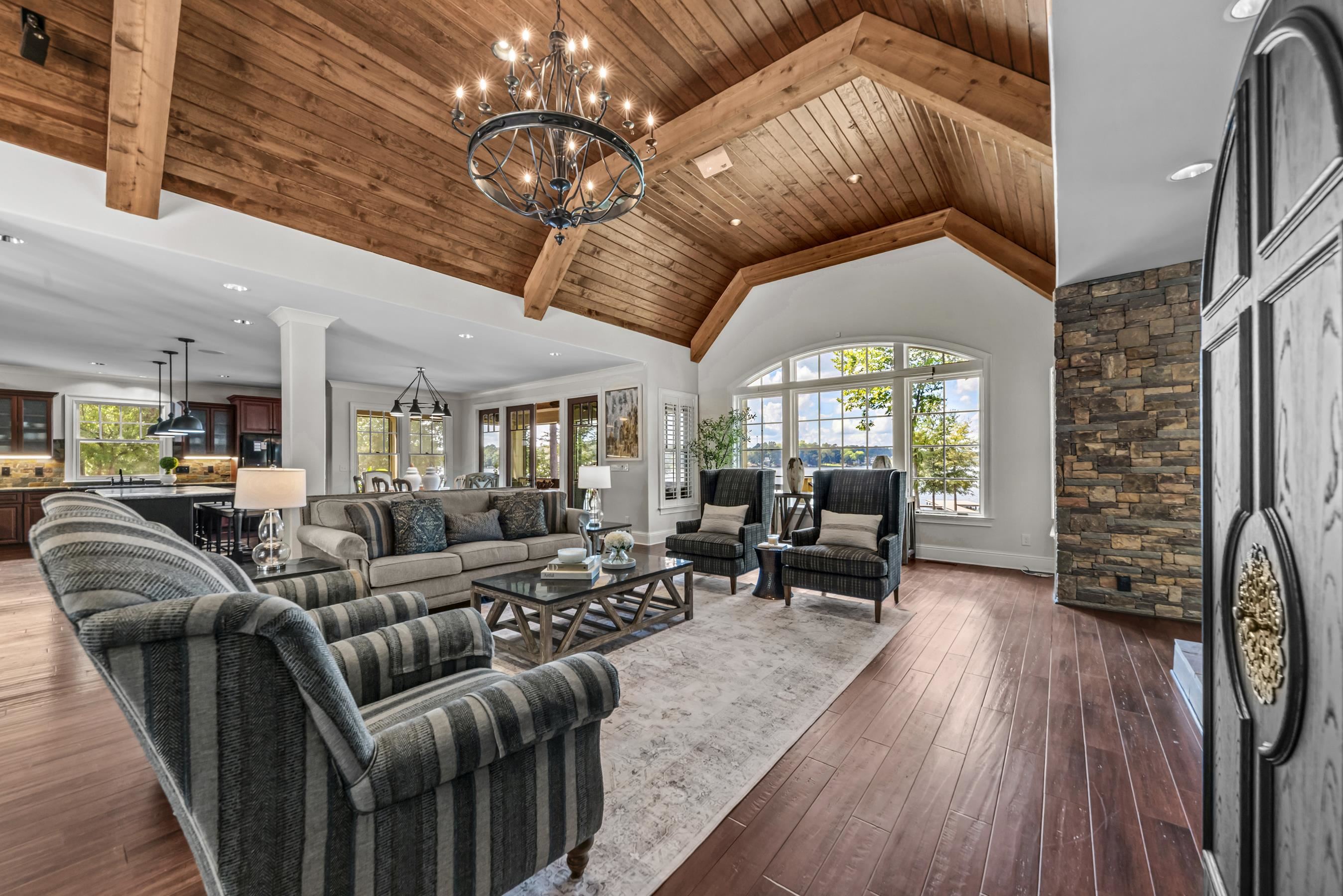 131 CAROLYN DRIVE image 13
