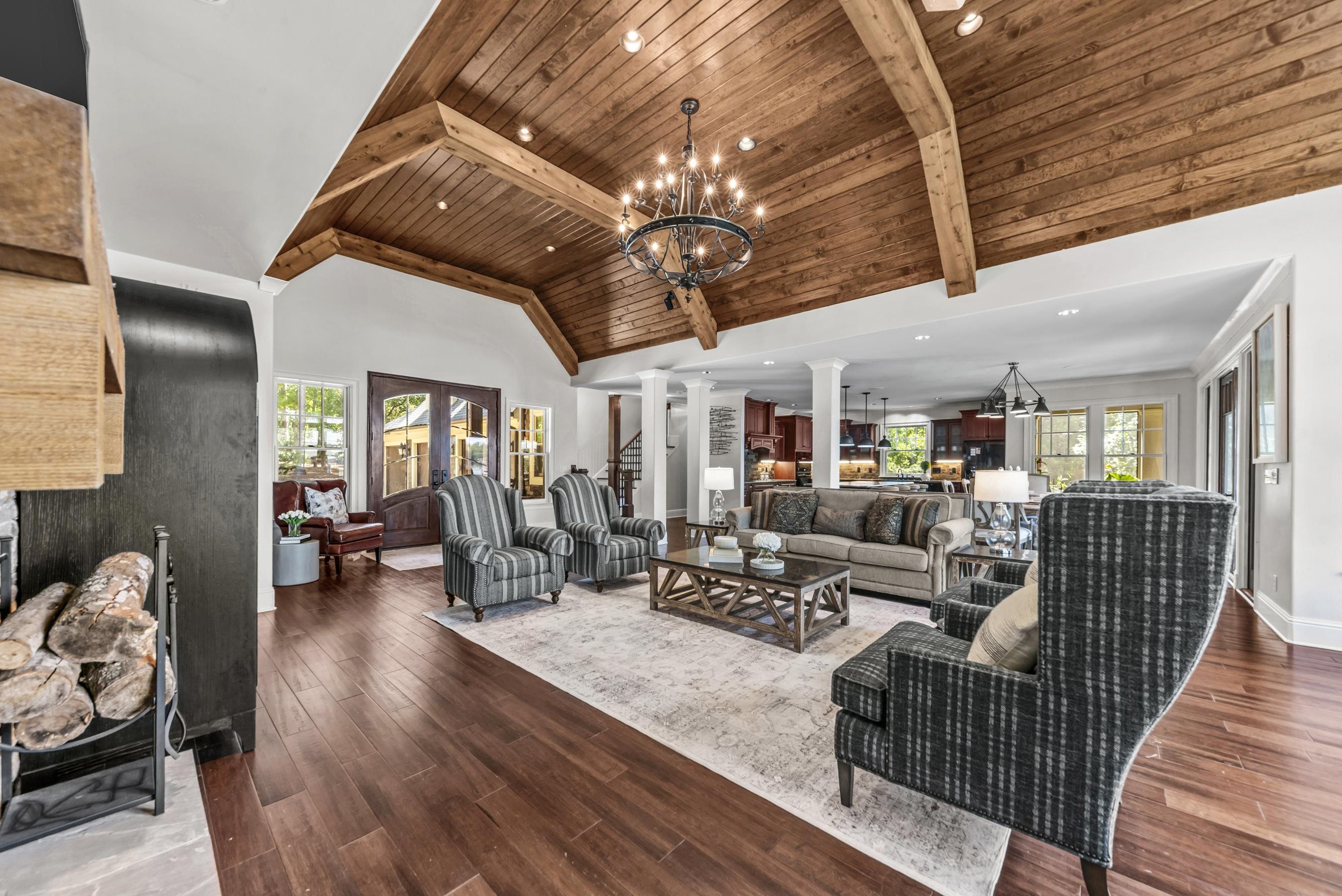 131 CAROLYN DRIVE image 14