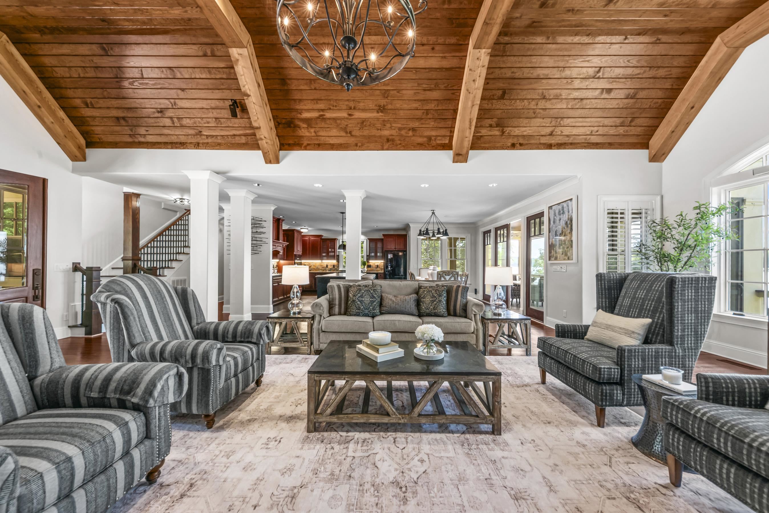 131 CAROLYN DRIVE image 16