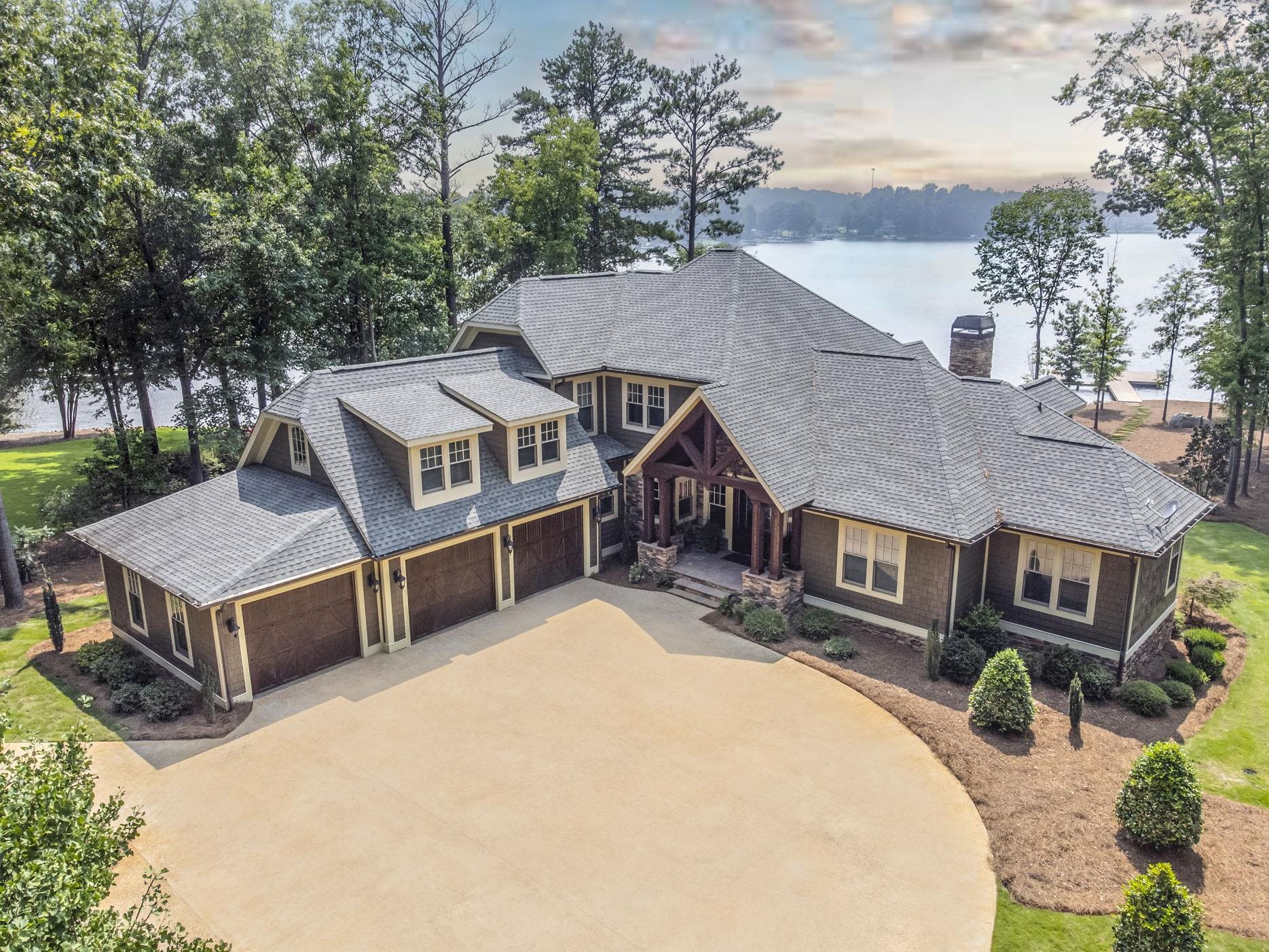 131 CAROLYN DRIVE image 3