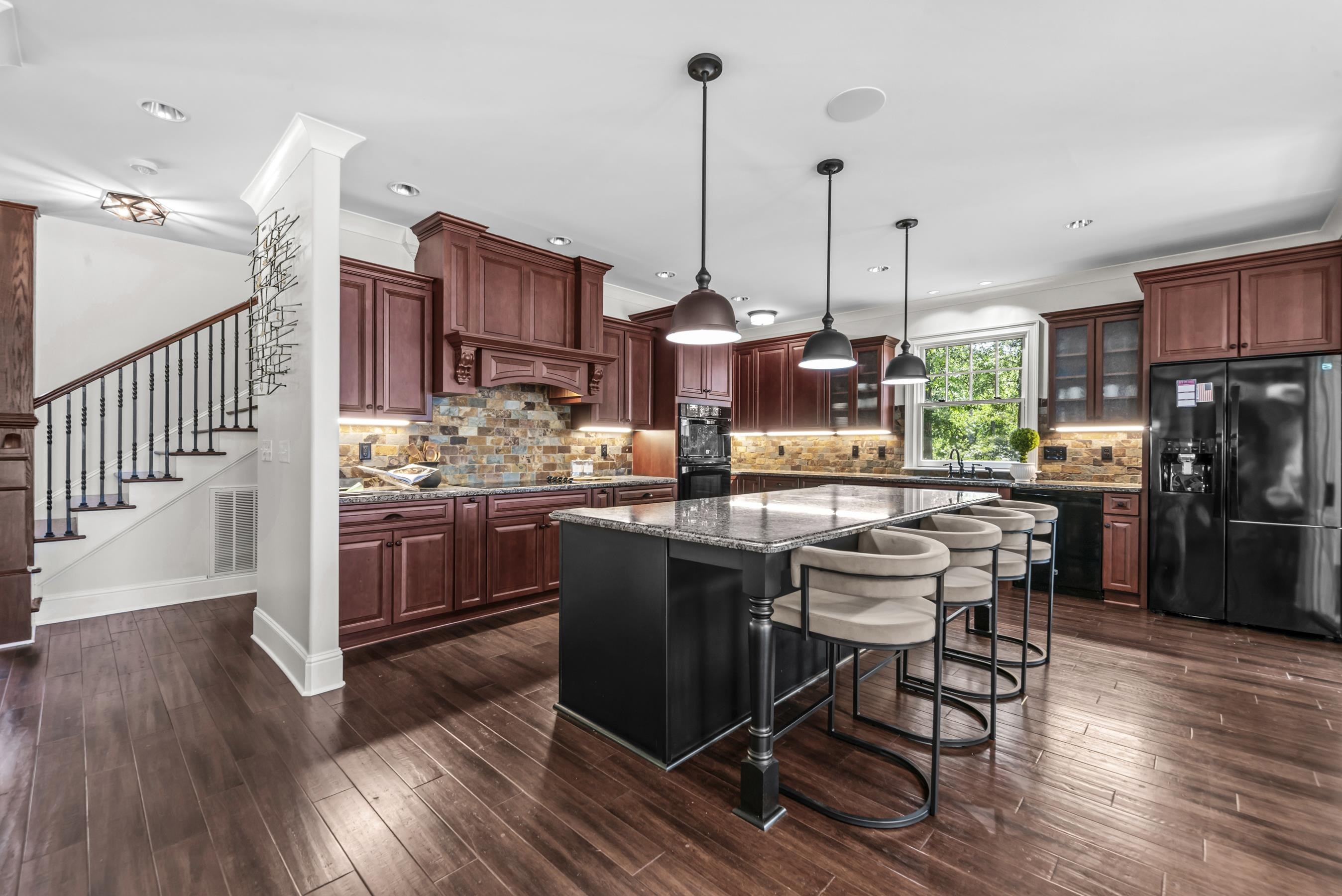 131 CAROLYN DRIVE image 24