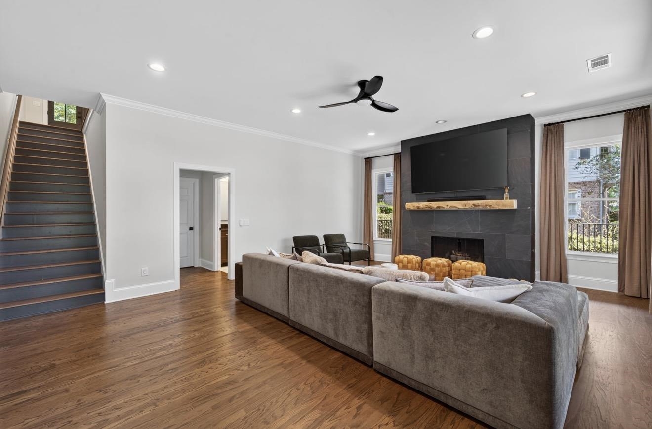1051 OLDE CHAPEL LANE image 31