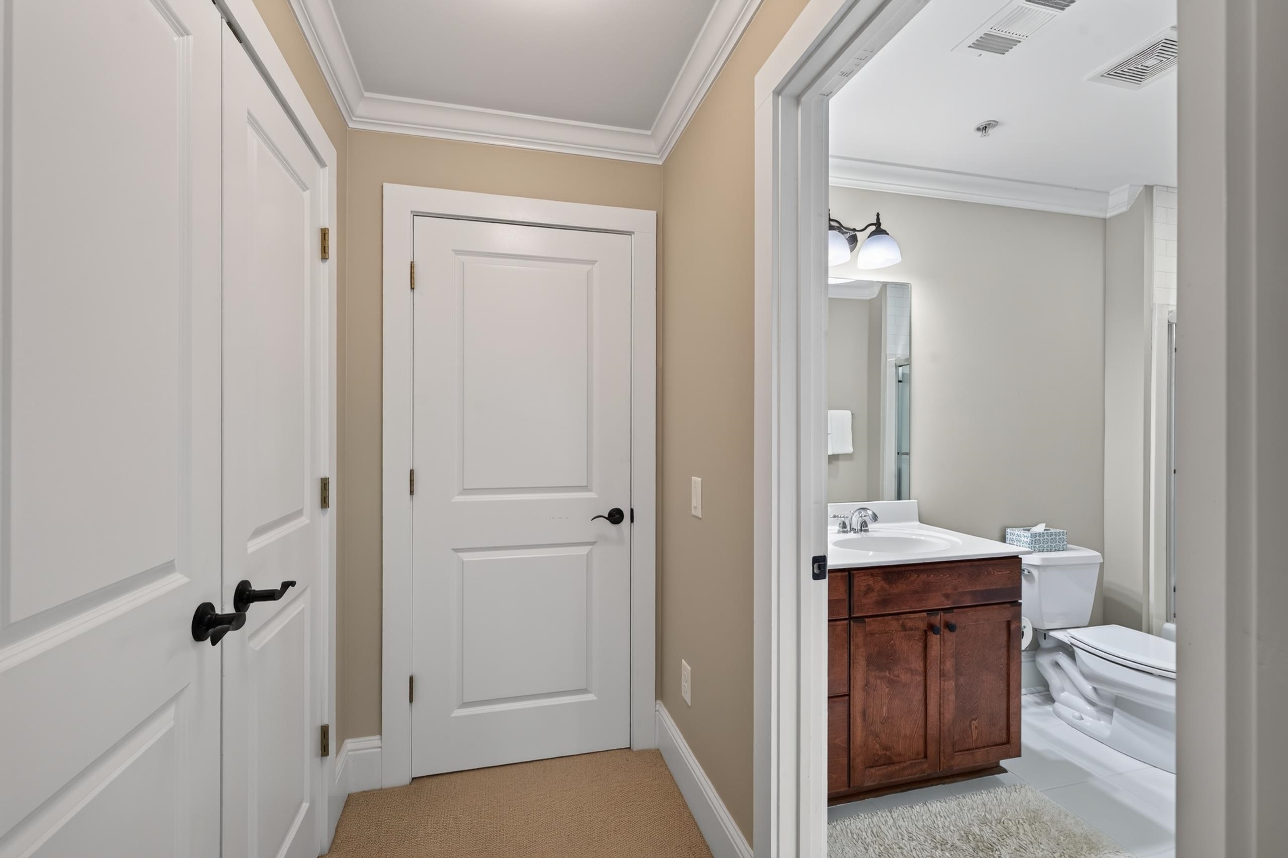 1020 F CREEKSIDE image 33