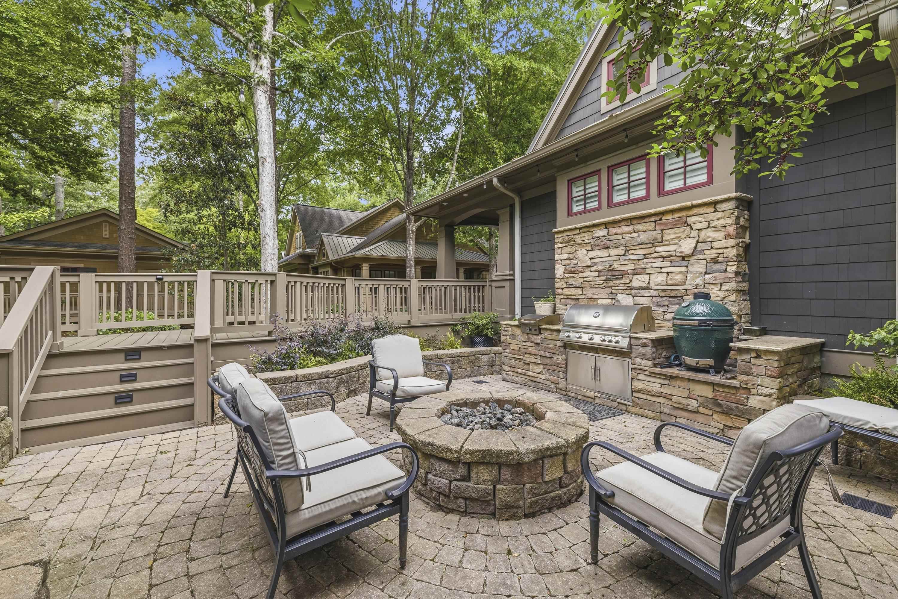 1041 LOCKETS TRAIL image 8