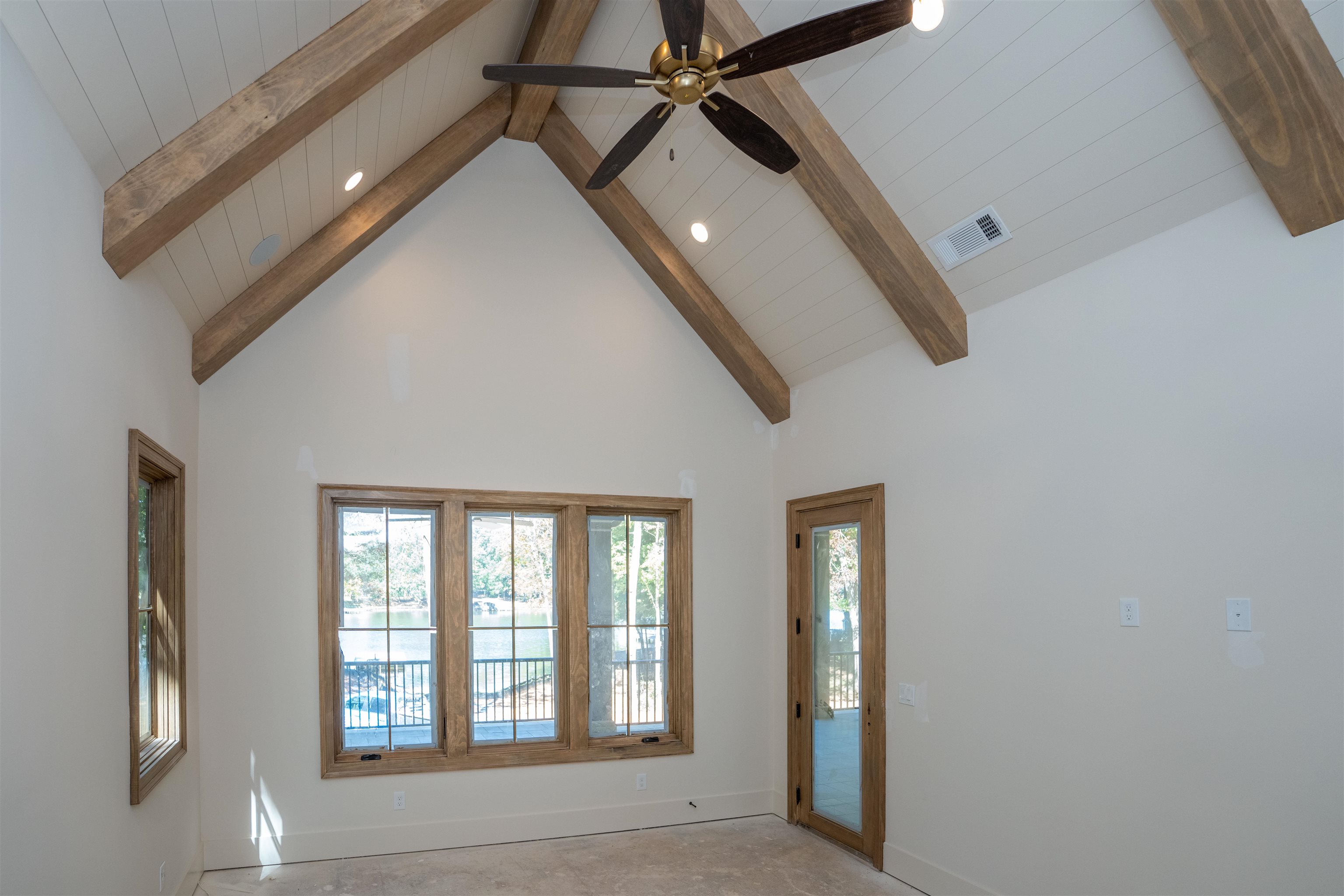 233 REYNOLDS DRIVE image 8