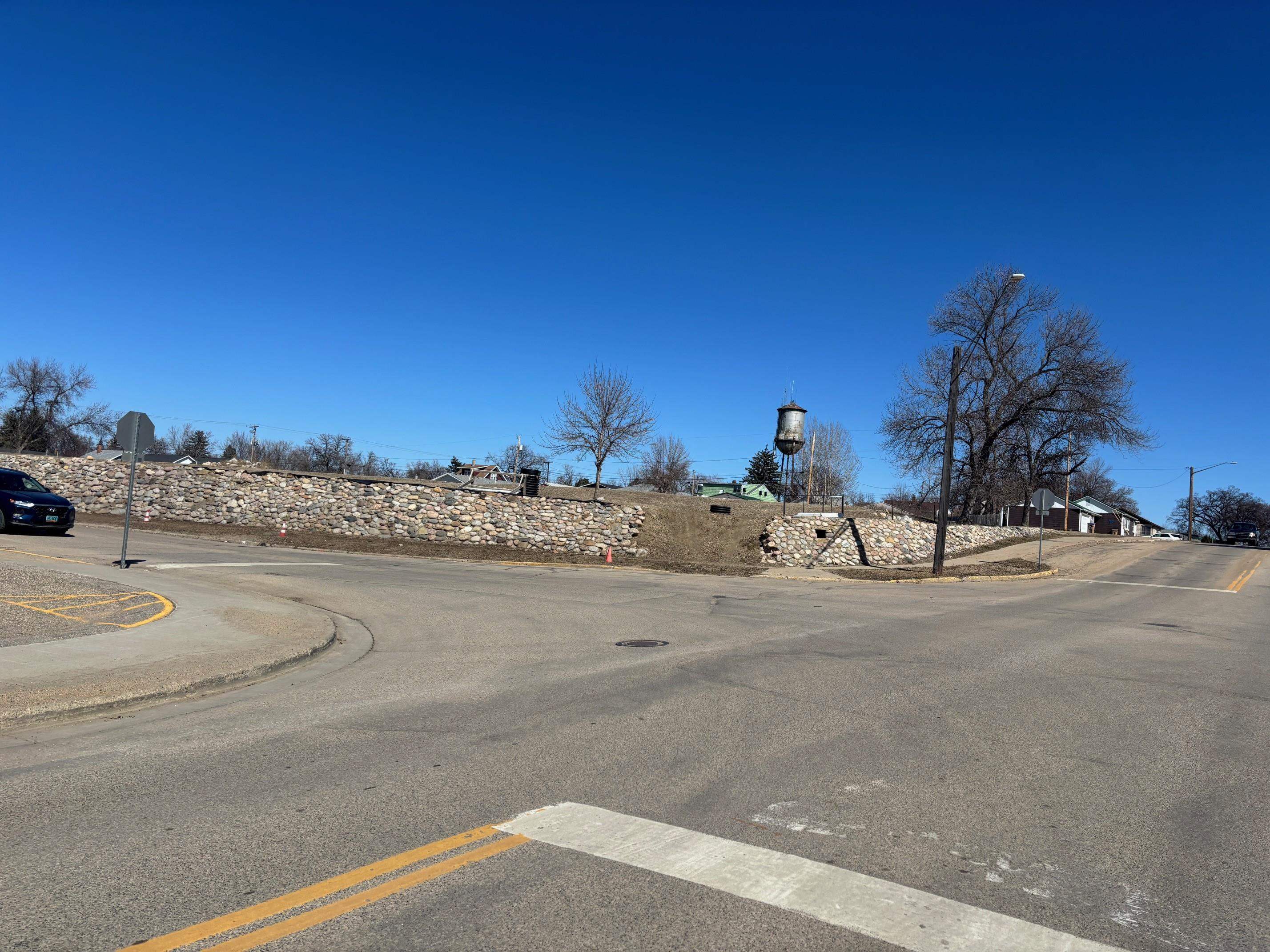 1001 2Nd St, Minot, ND 58701