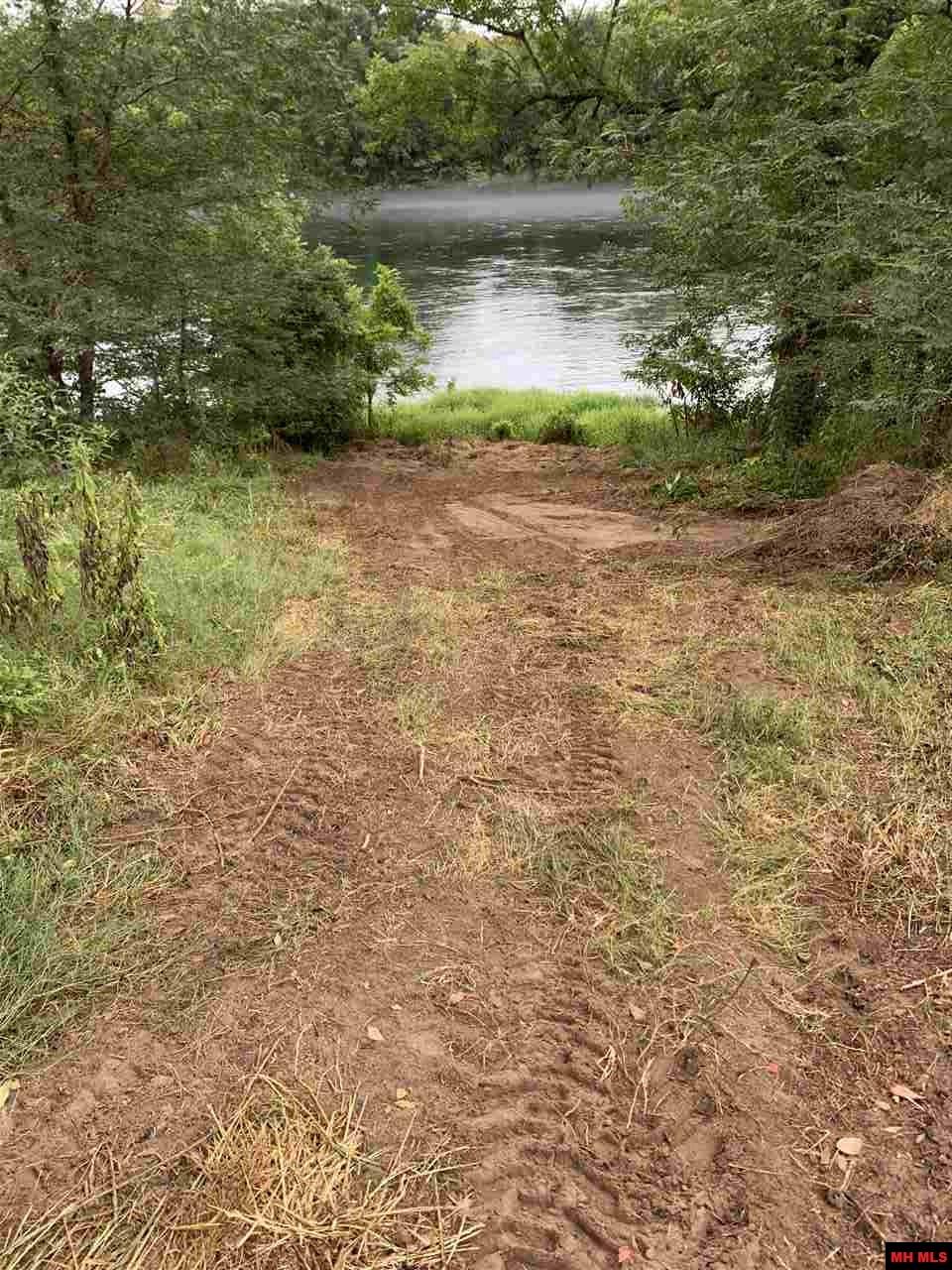 182-00000-000 Wet Fly Court