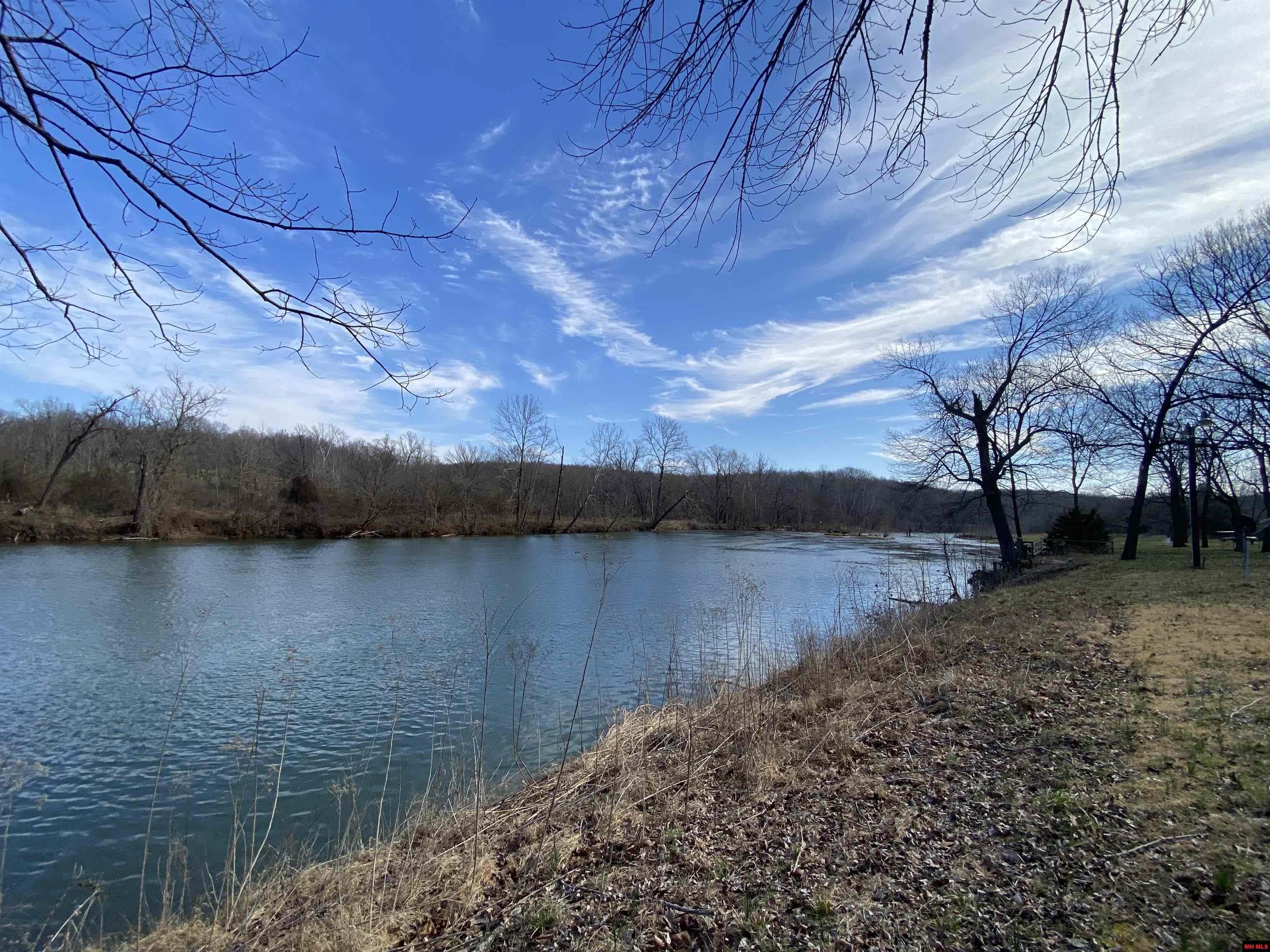 001-00496-000 Riverglen Terrace