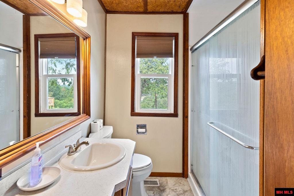 887 Howard Creek Road