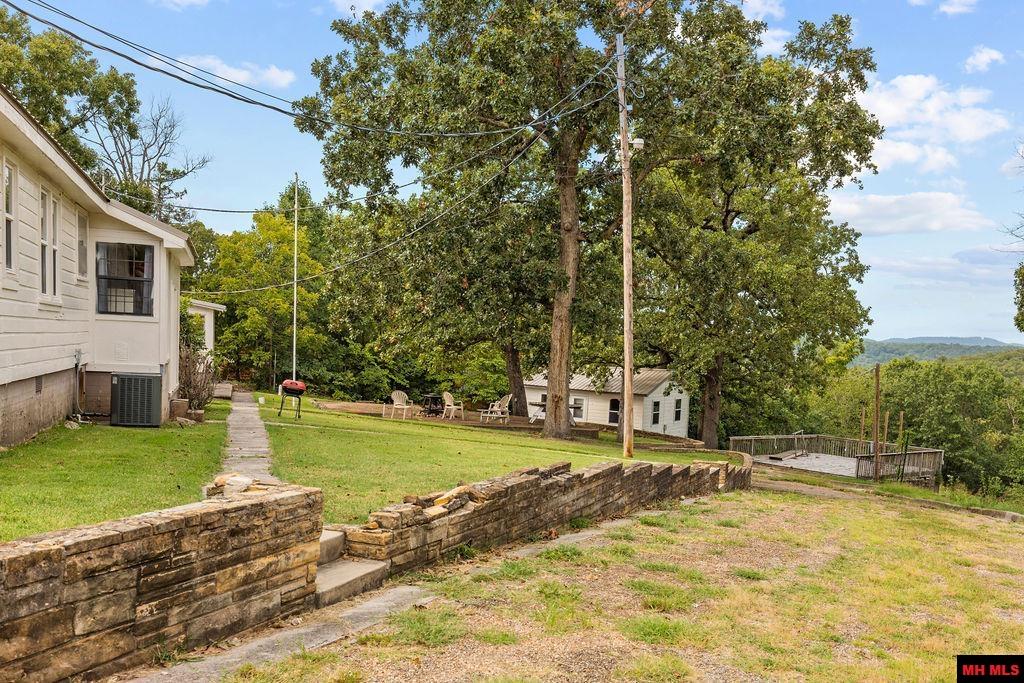 887 Howard Creek Road