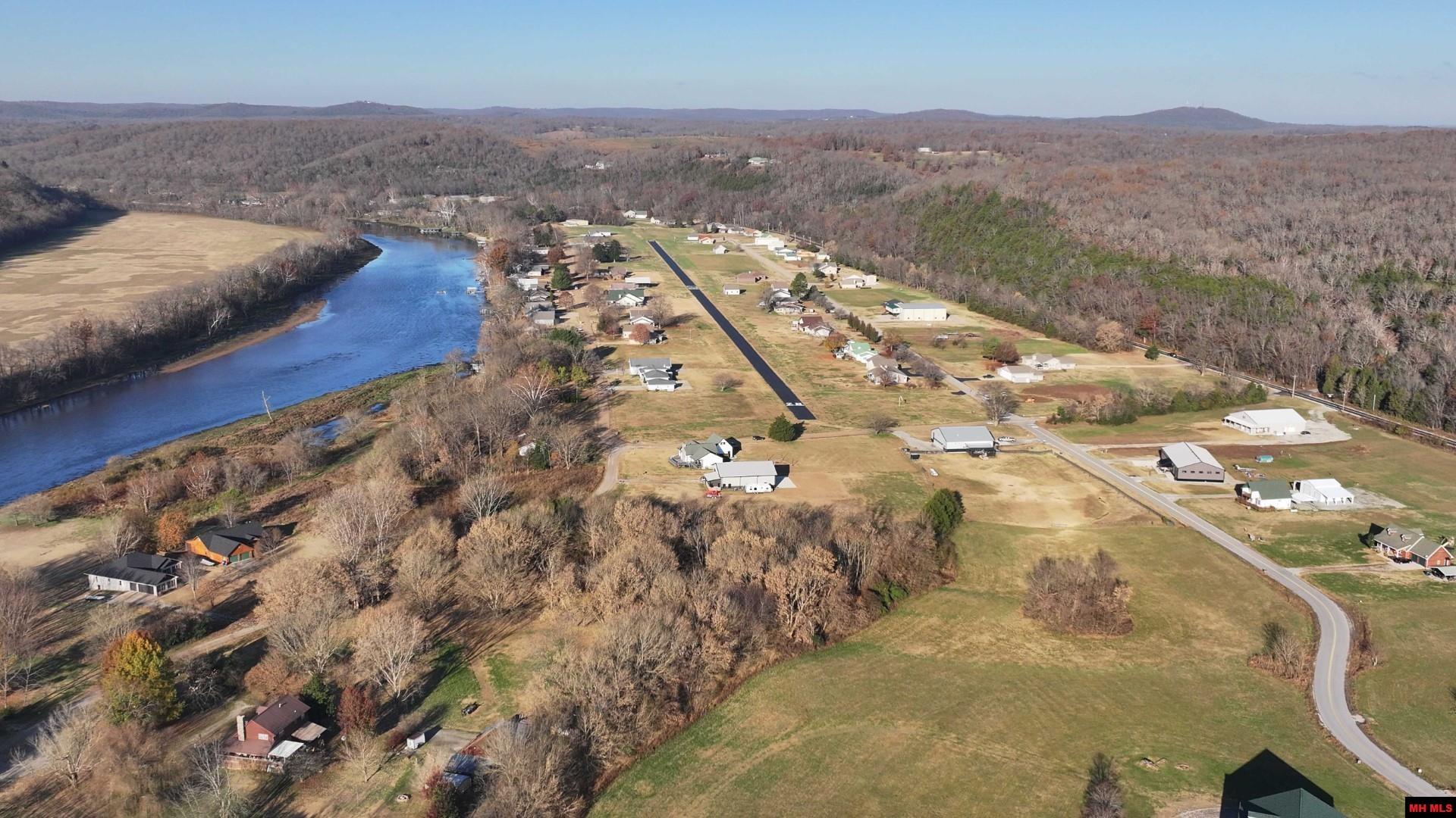 002-11211-000 Trophy Court