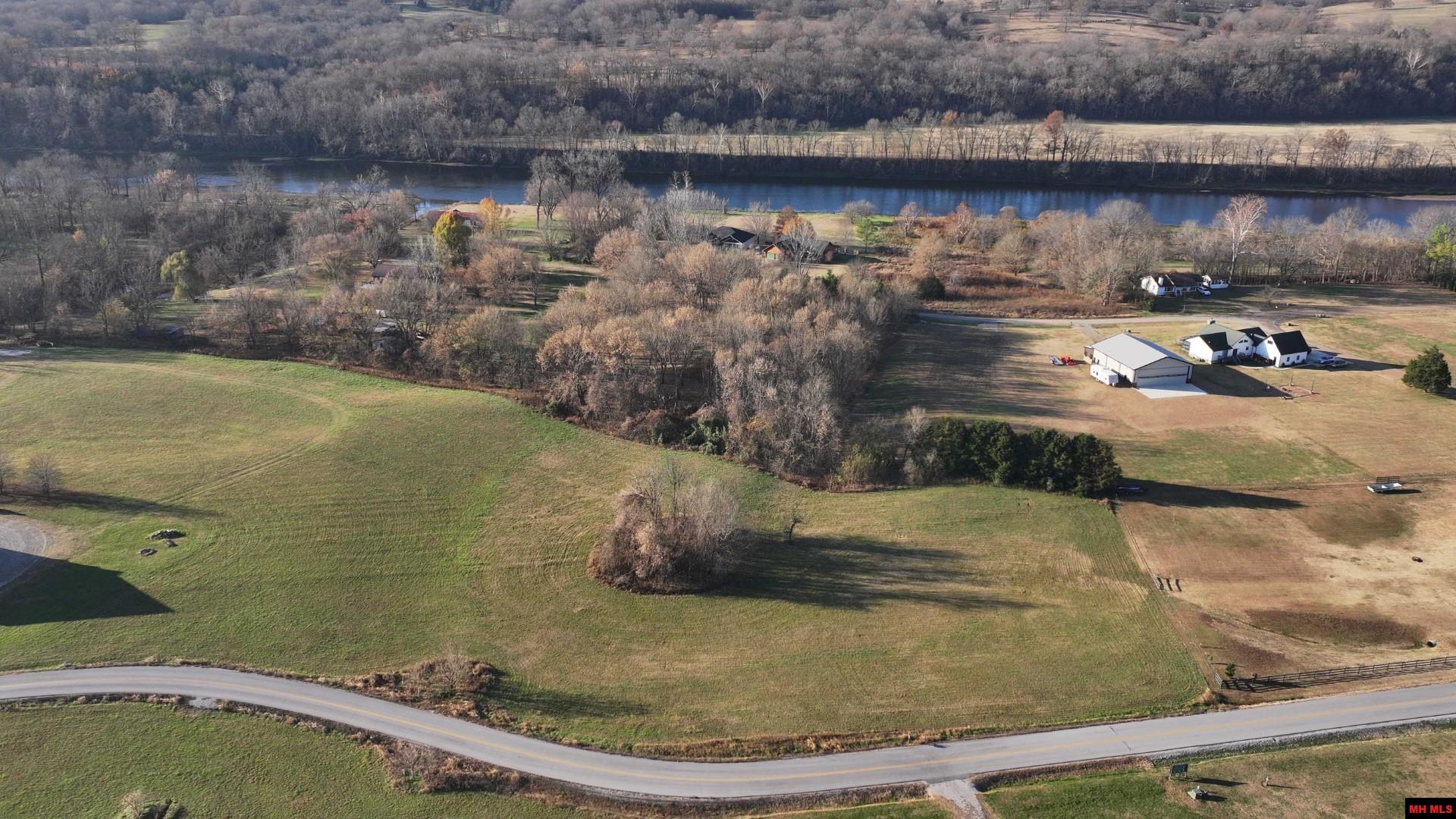 002-11211-000 Trophy Court