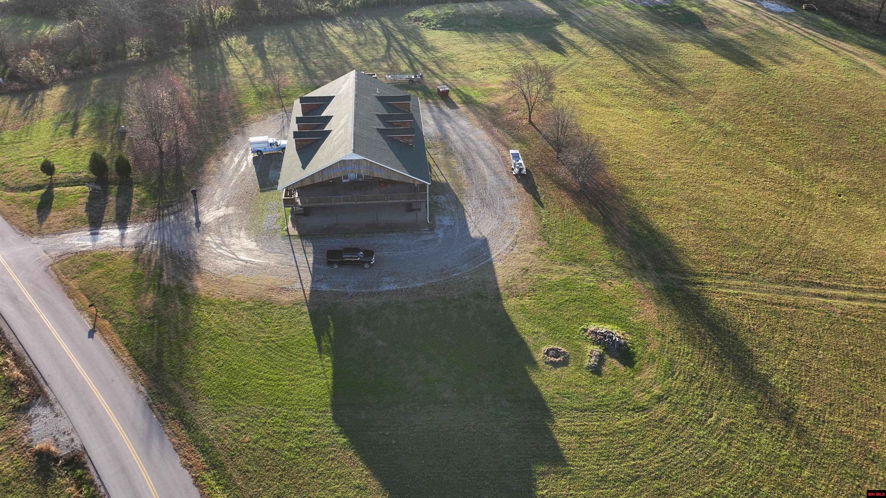 227 TROPHY COURT Cotter, AR