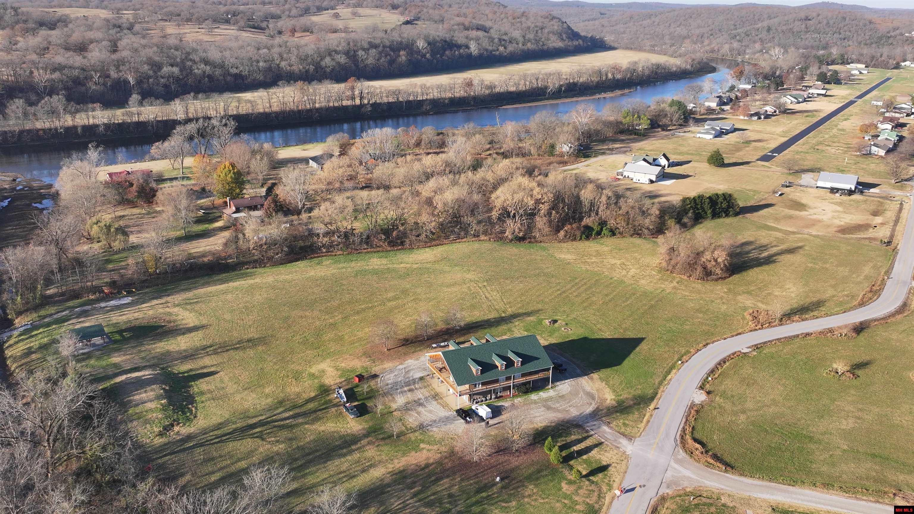 227 TROPHY COURT Cotter, AR