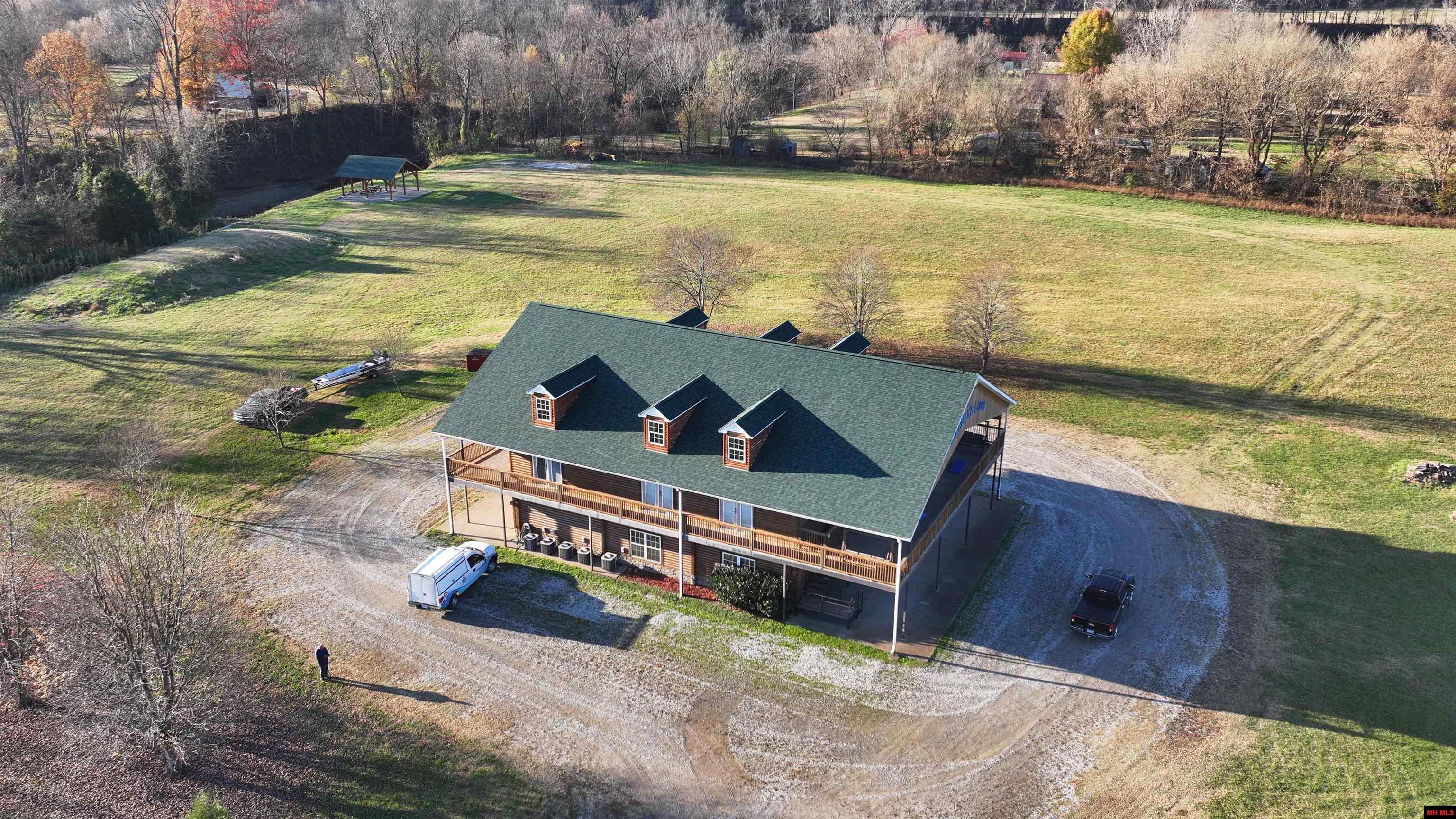 227 TROPHY COURT Cotter, AR