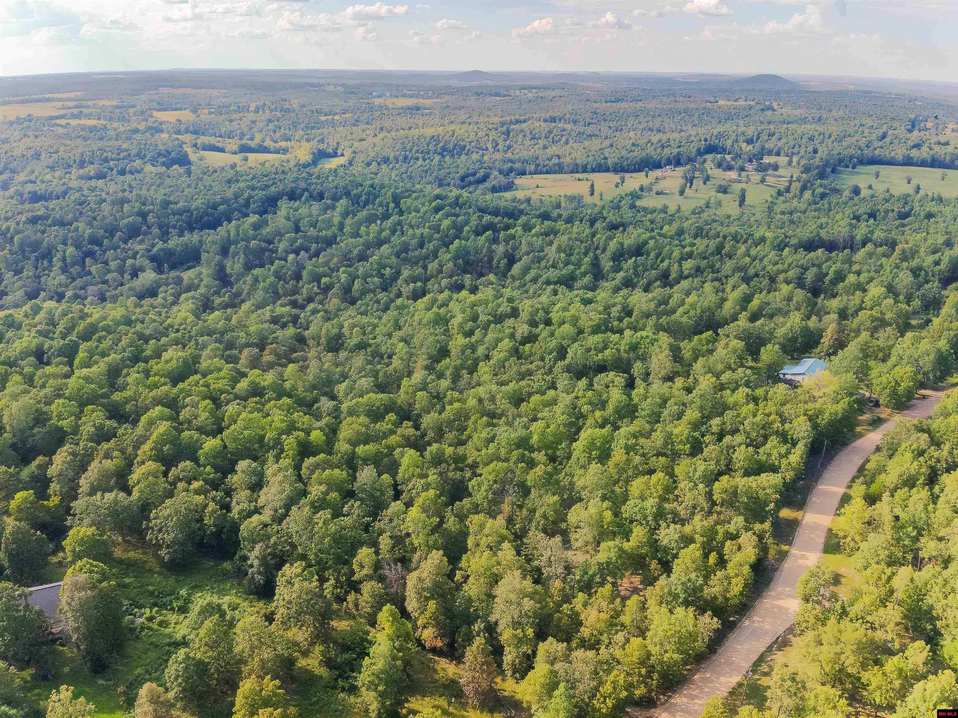 001-05099-000 Young Road