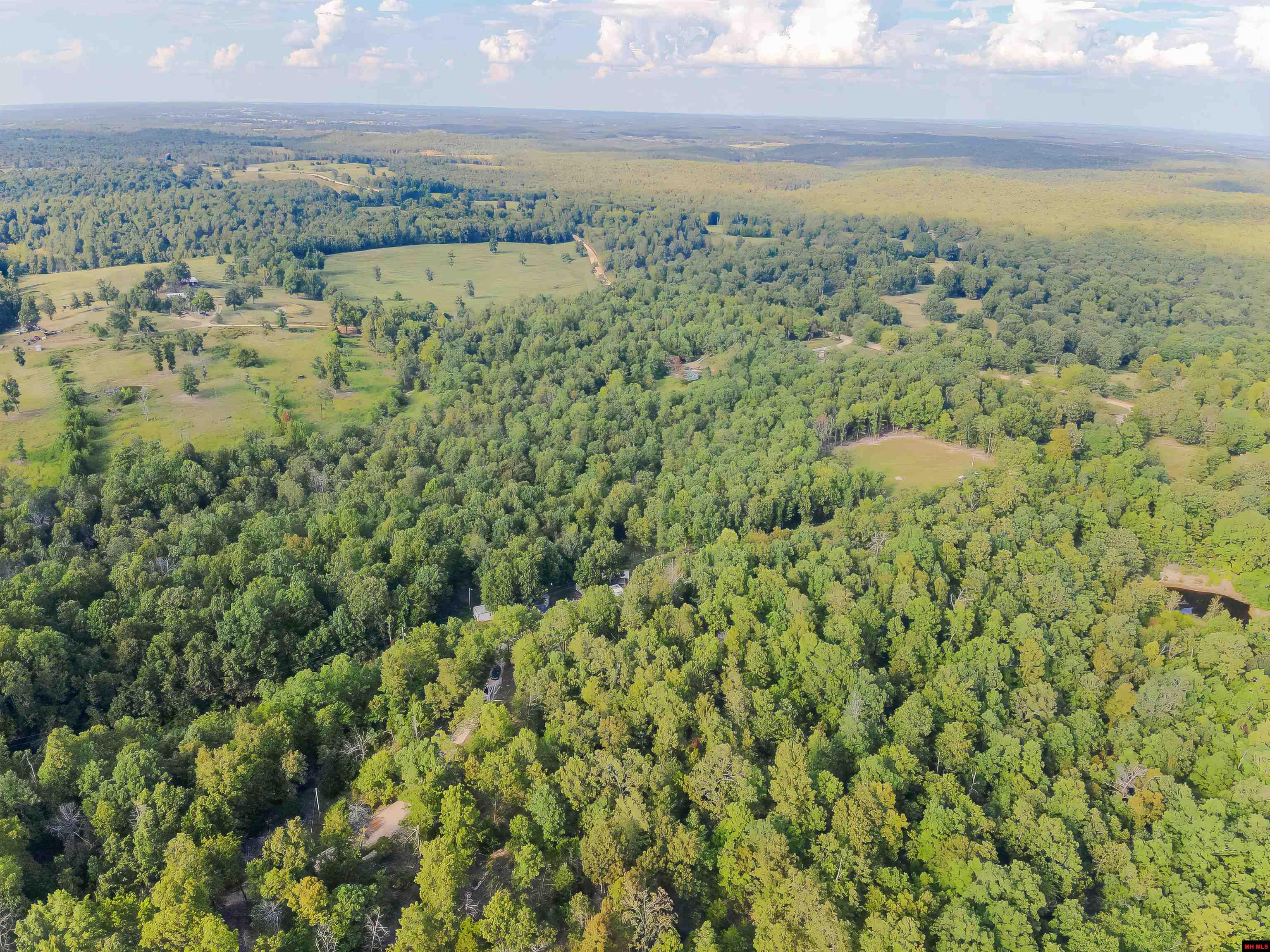 001-05099-000 Young Road