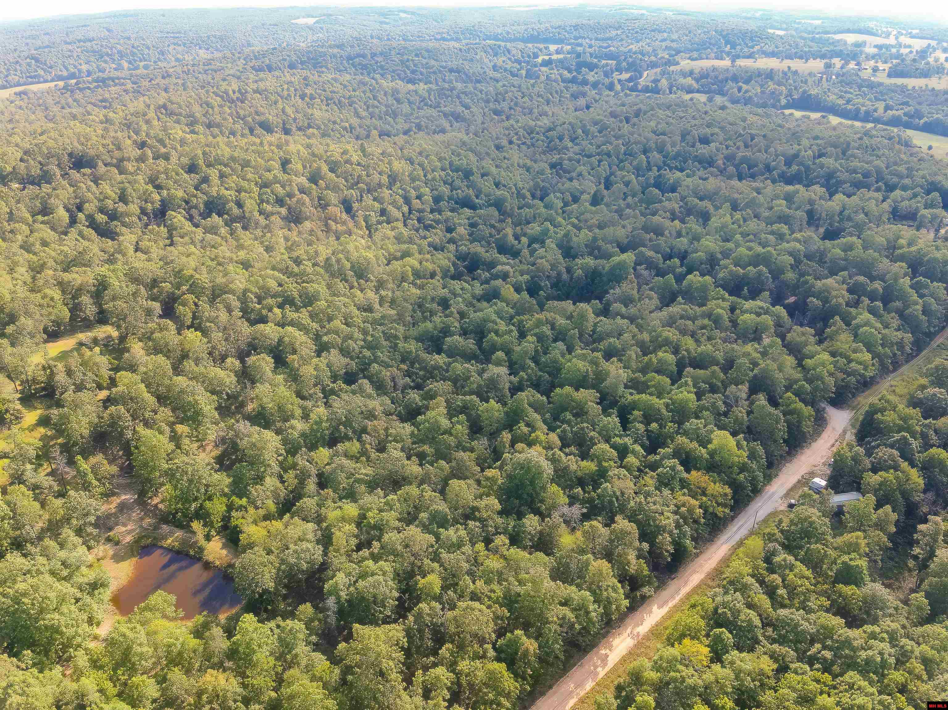 001-05099-000 Young Road