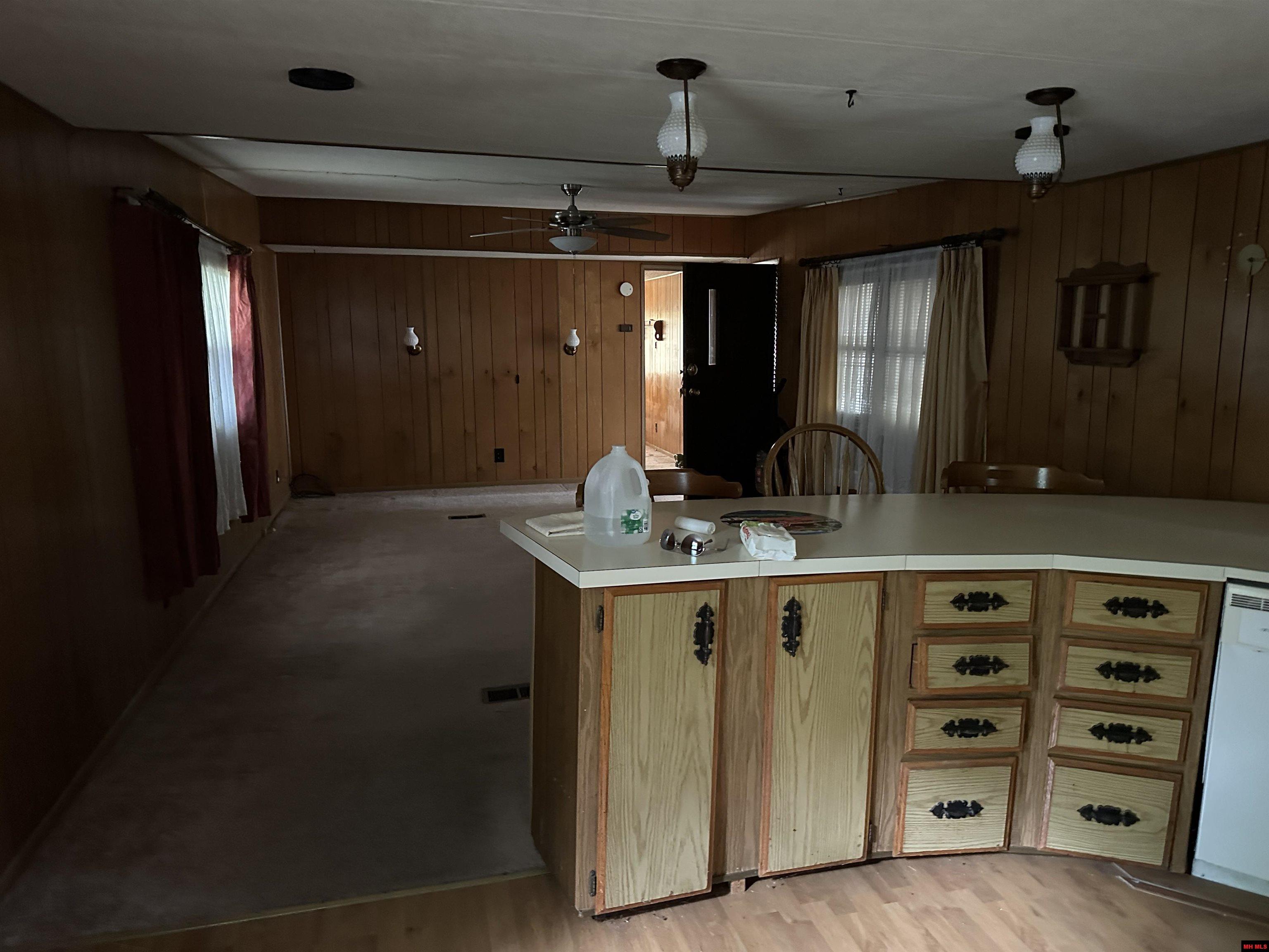 105 HICKORY STREET Bull Shoals, AR