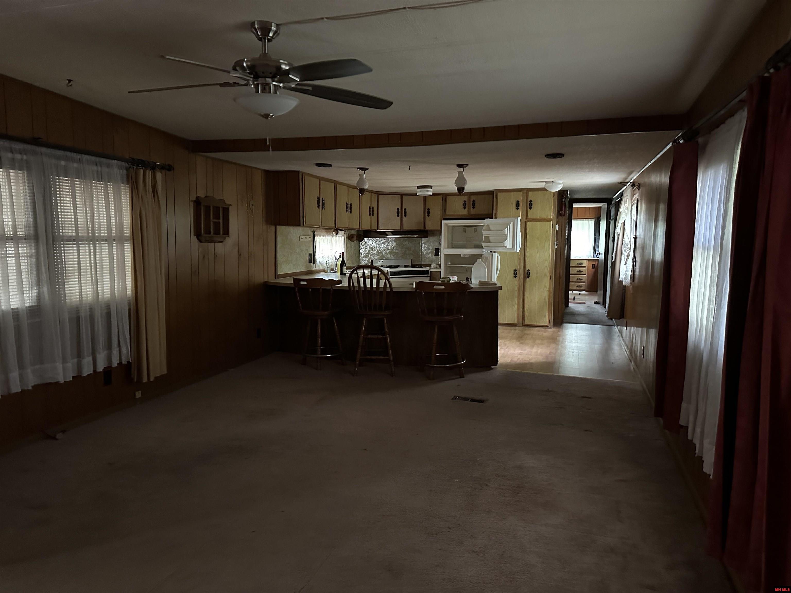 105 HICKORY STREET Bull Shoals, AR